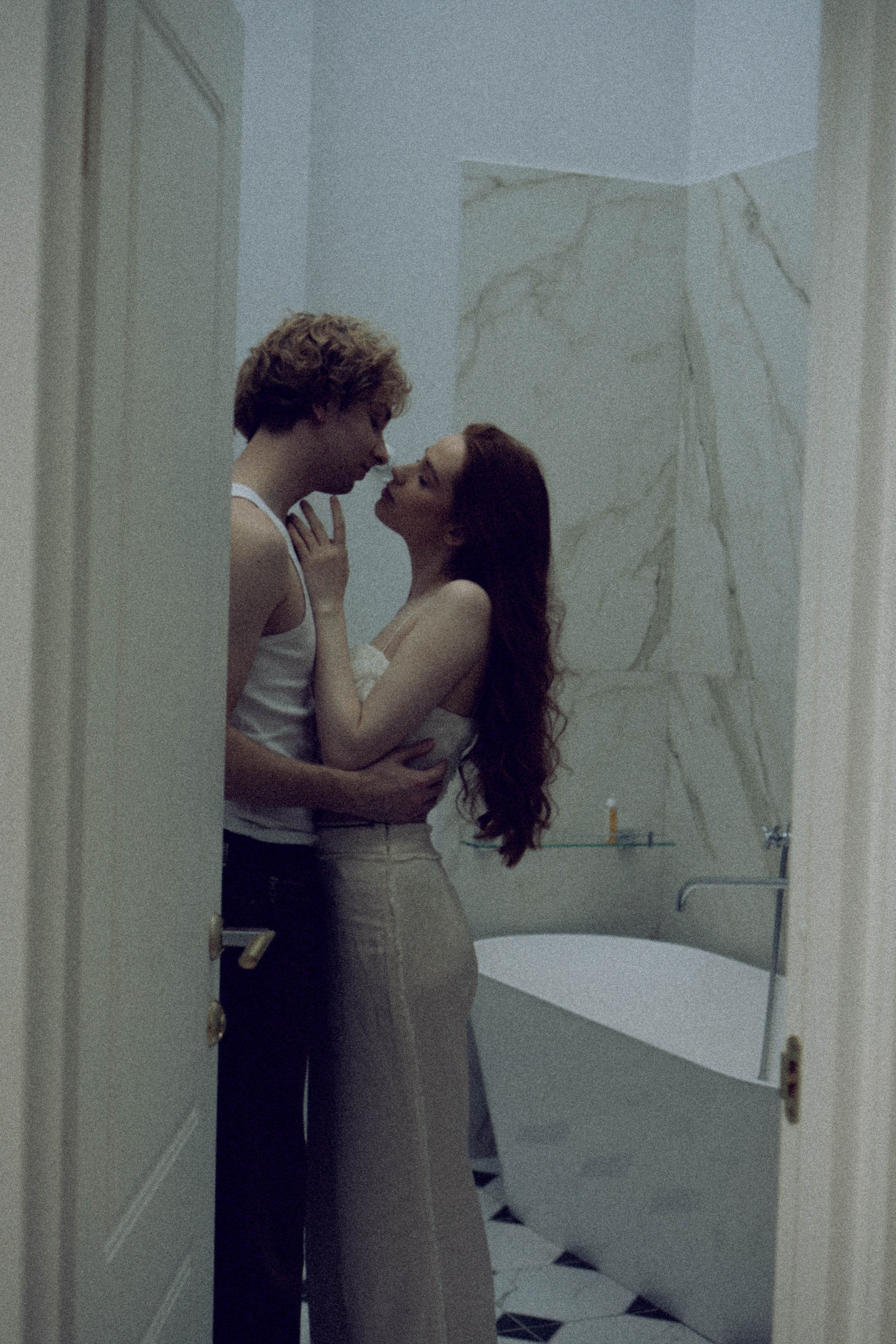 СВАДЕБНАЯ СЬЕМКА В ОТЕЛЕ. СБОРЫ ЖЕНИХА И НЕВЕСТЫ И ТАКЖЕ ТОР И ПОДГОТОВКА К ПРОГУЛКЕ. Профессиональный фотограф, Санкт-Петербург — Виктория Богомолова