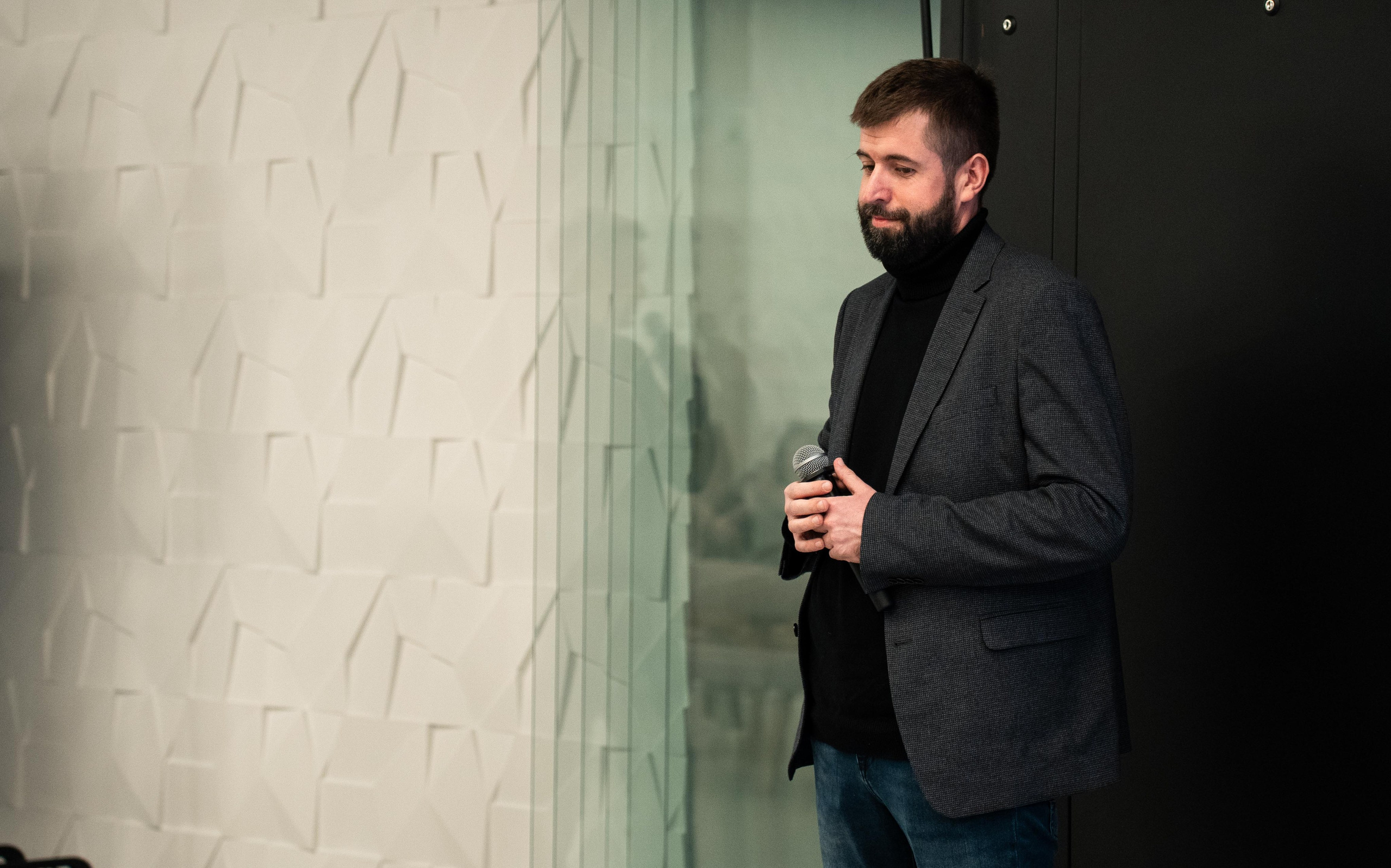 Global Tech Forum 27.03.2026. Коммерческий и художественный фотограф и видеограф в Москве Арсений Тургенев