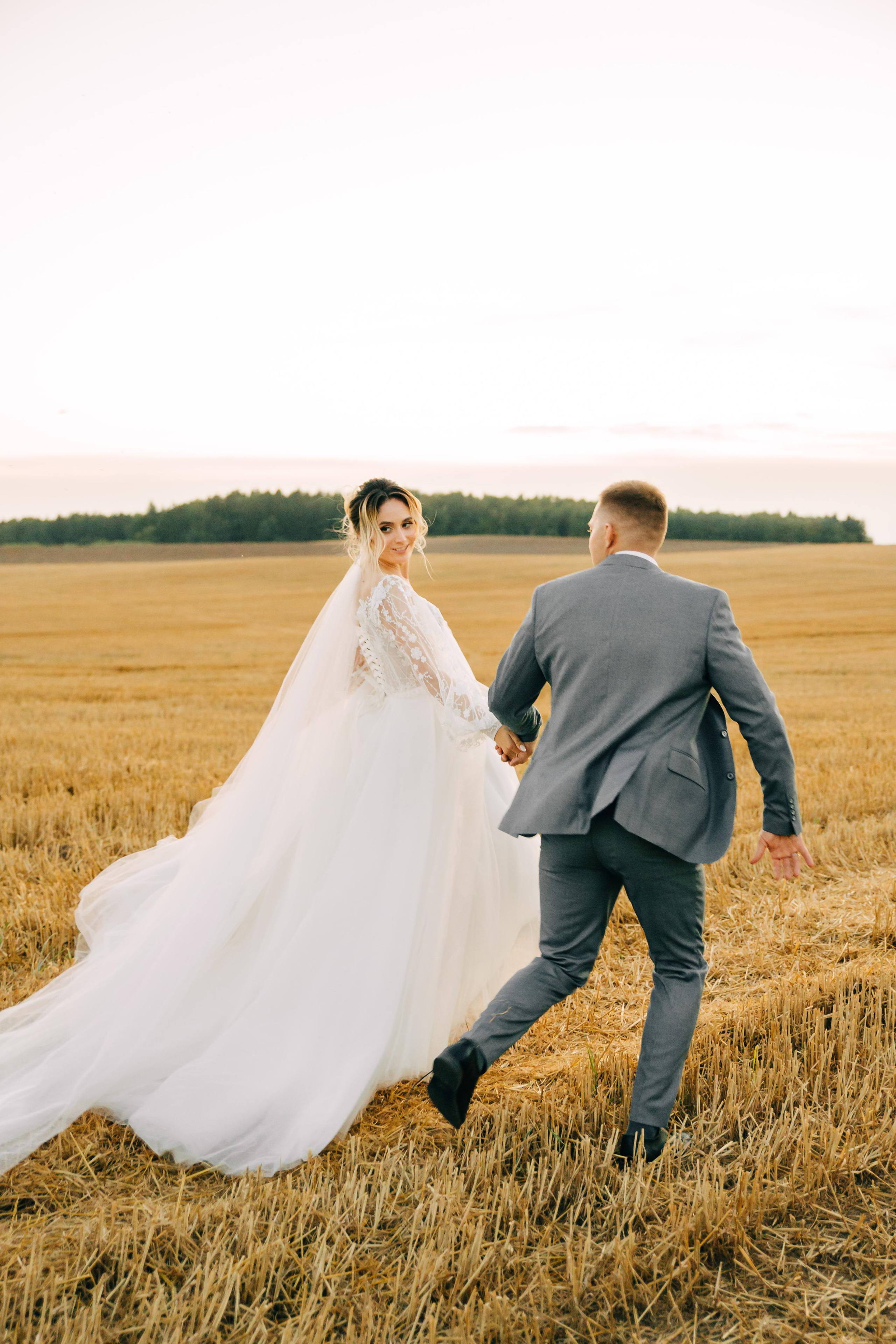 Свадебный фотограф Александр Кожарский