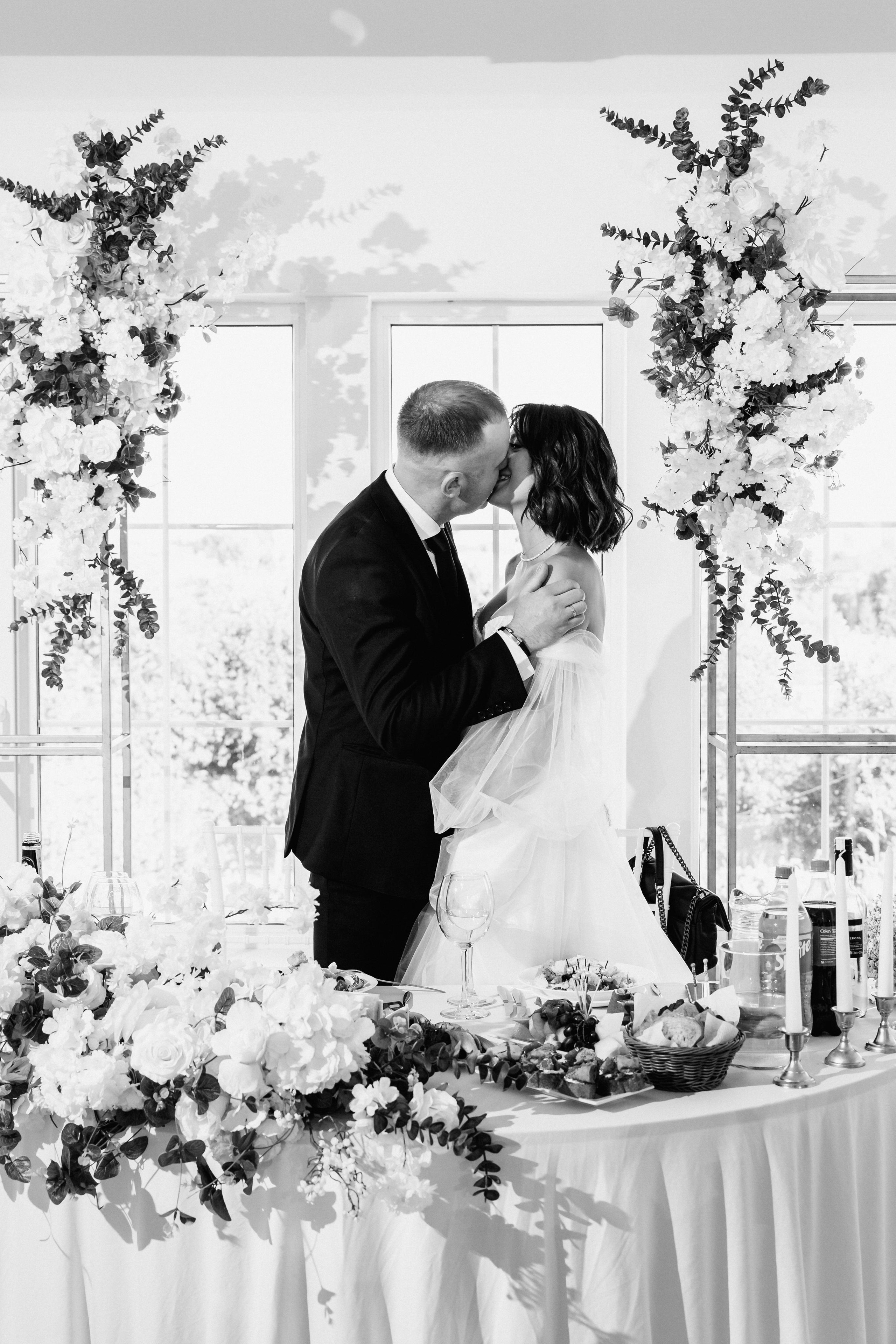 Свадебный фотограф Александр Кожарский