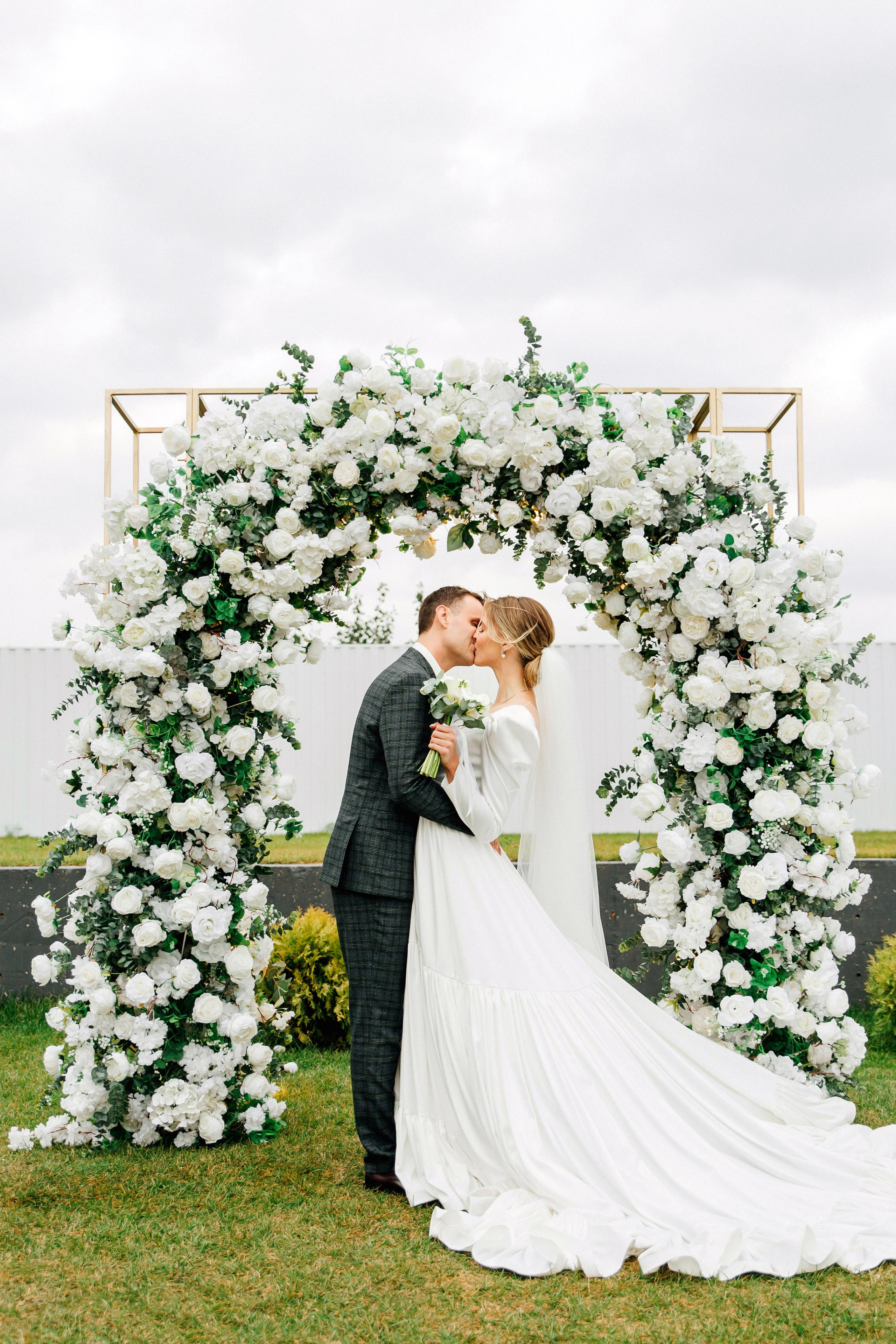 Свадебный фотограф Александр Кожарский