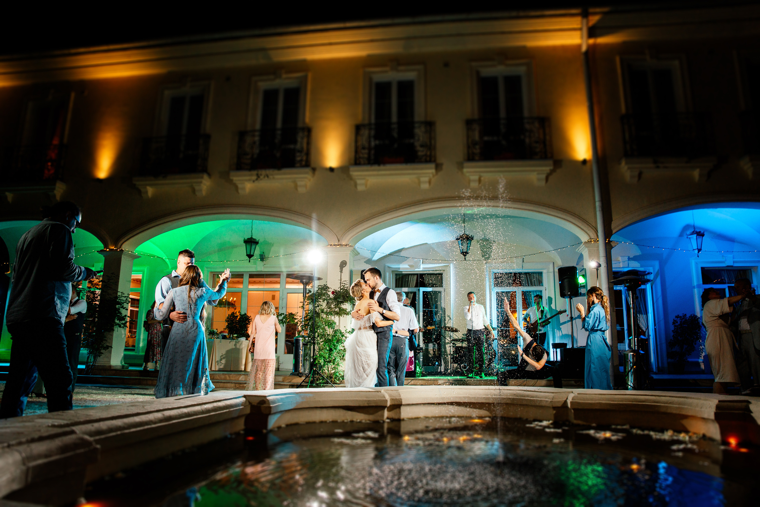 Свадебный фотограф Александр Кожарский