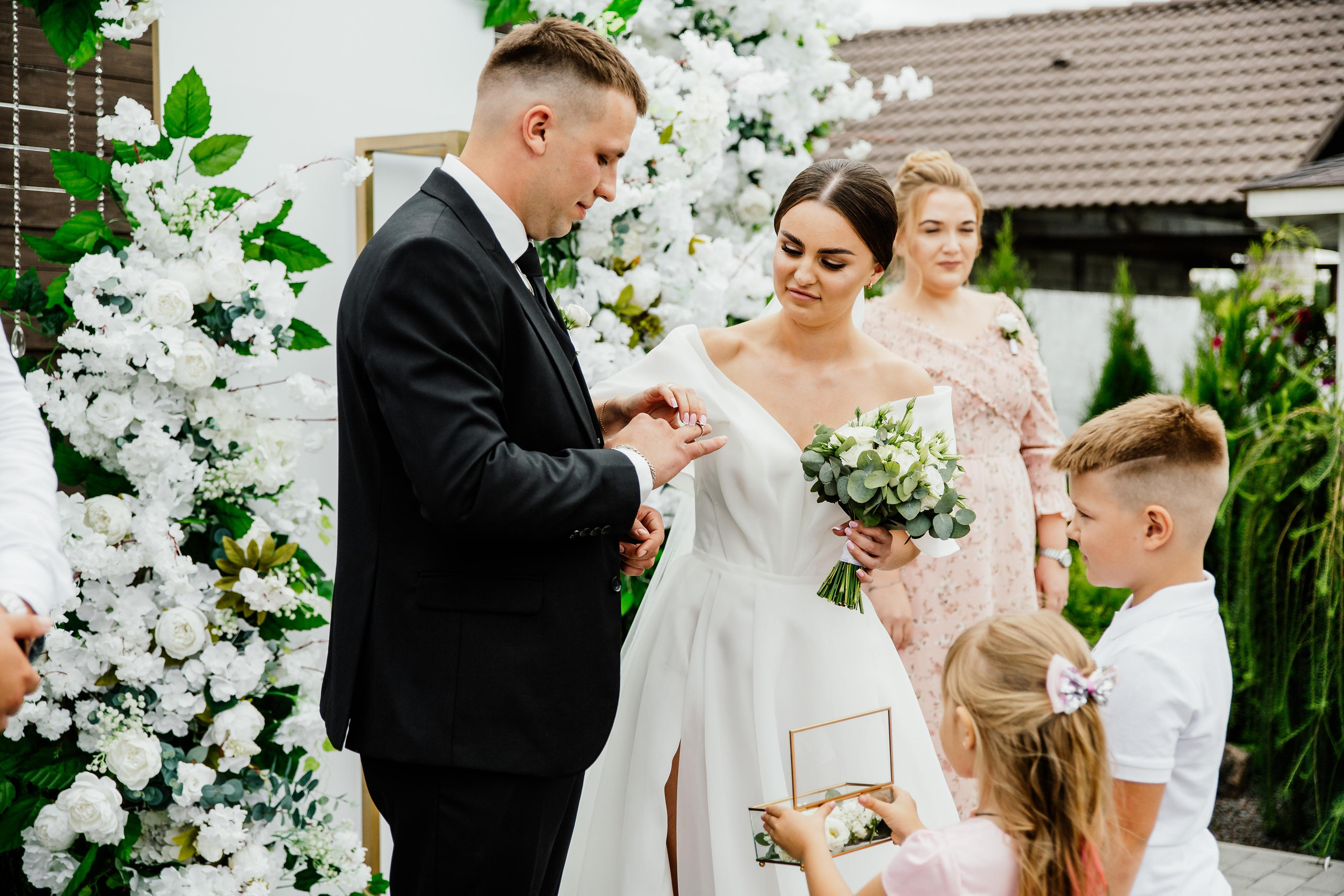 Свадебный фотограф Александр Кожарский