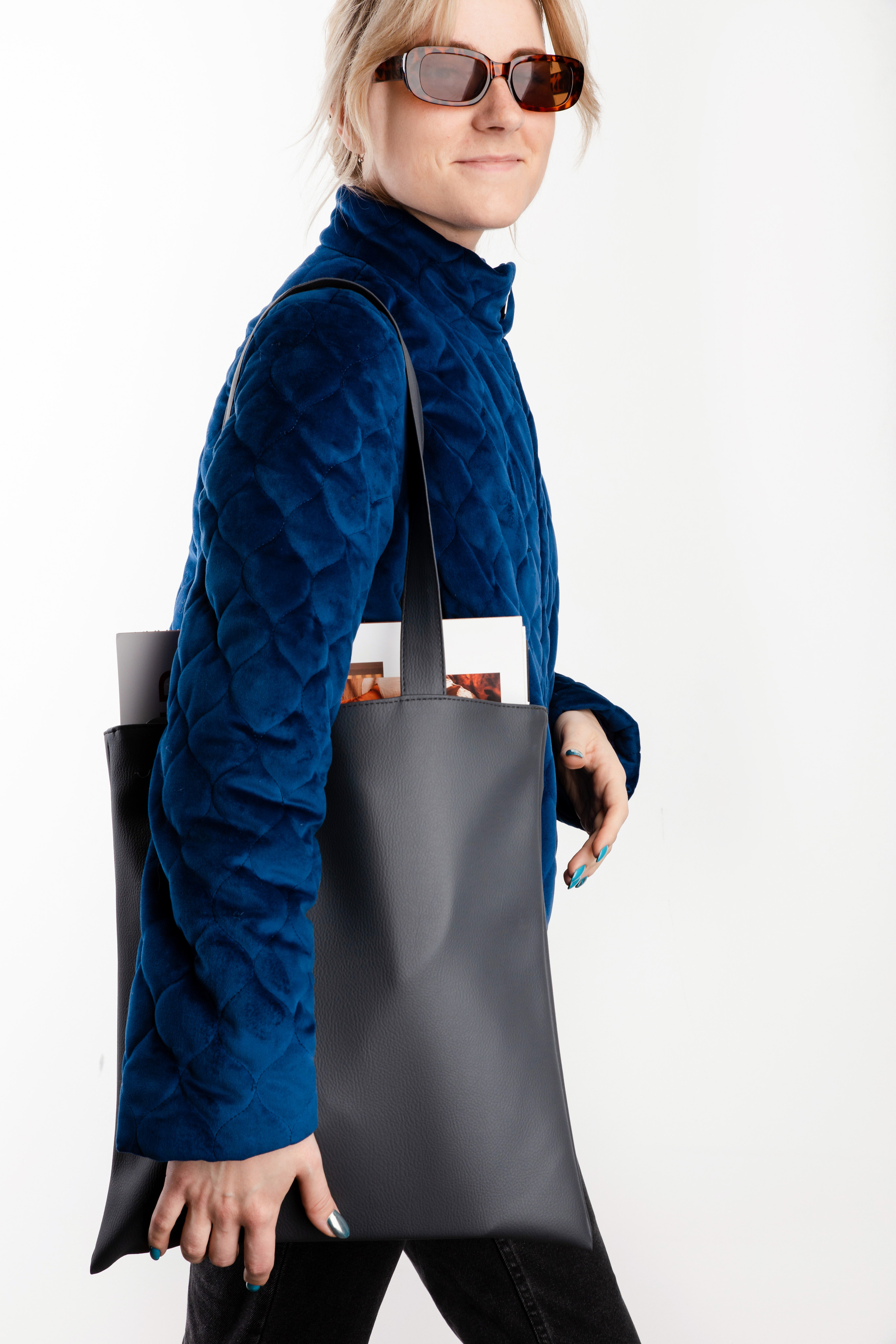 Предметный фотограф Александр Кожарский