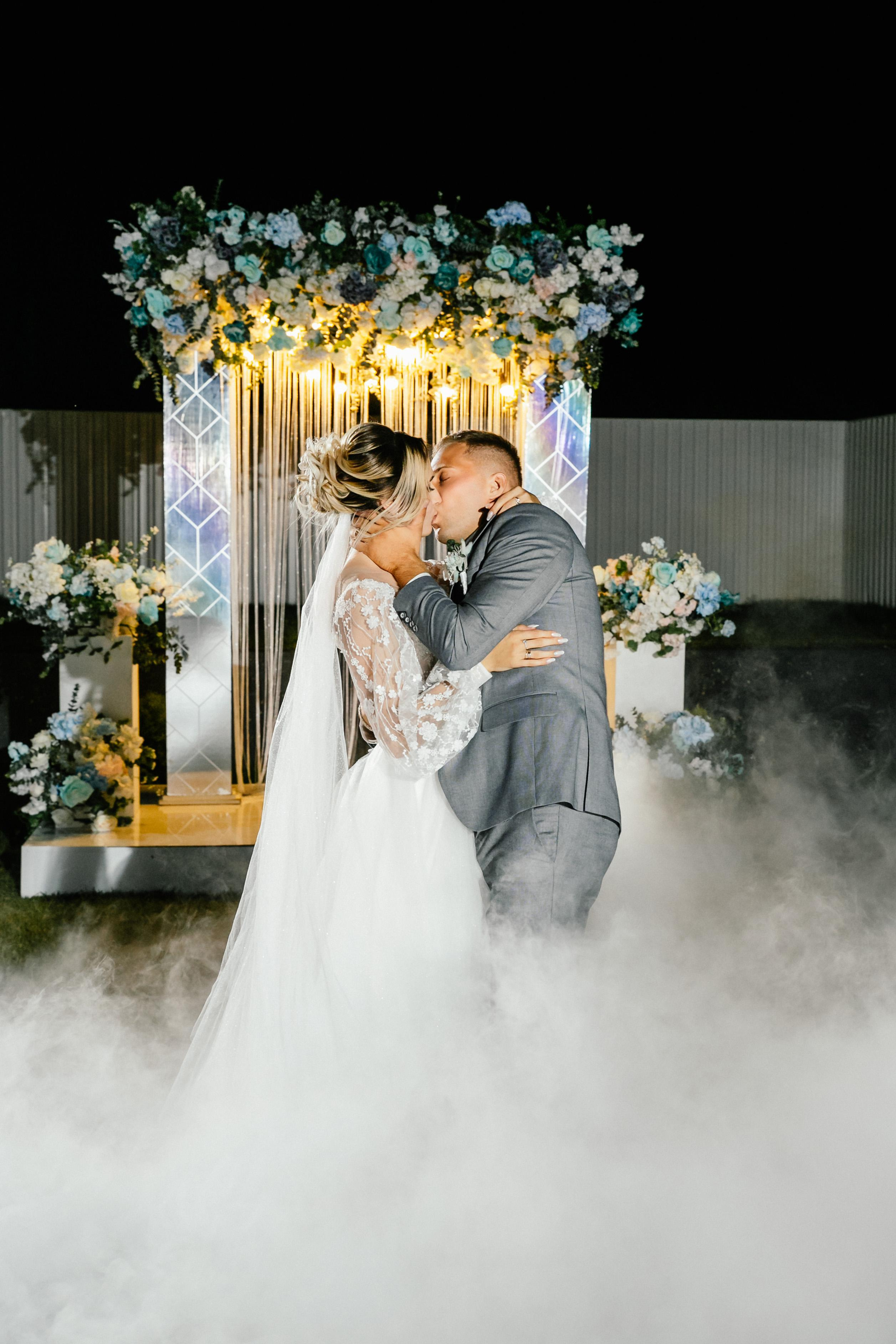 Свадебный фотограф Александр Кожарский