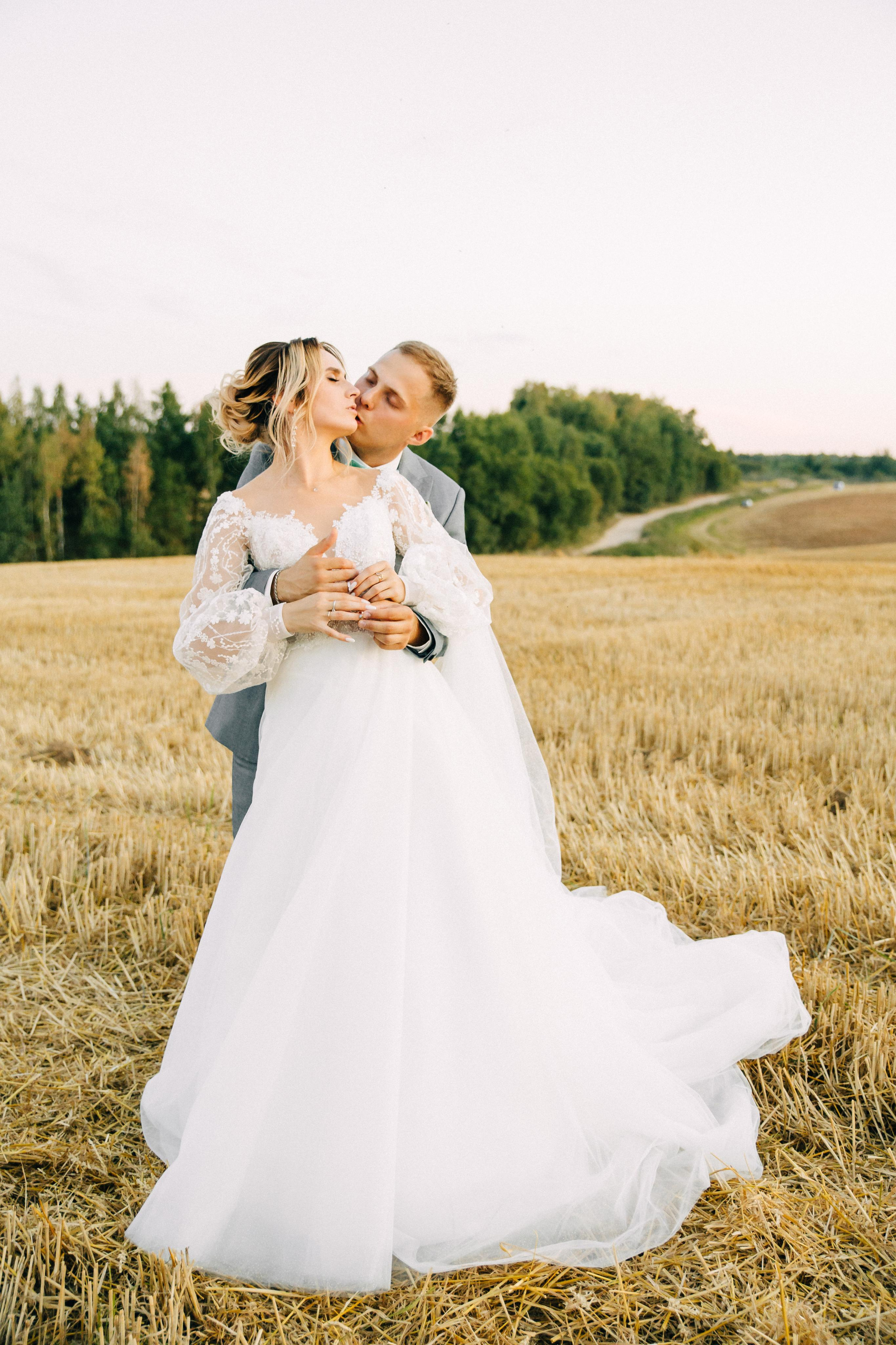 Свадебный фотограф Александр Кожарский