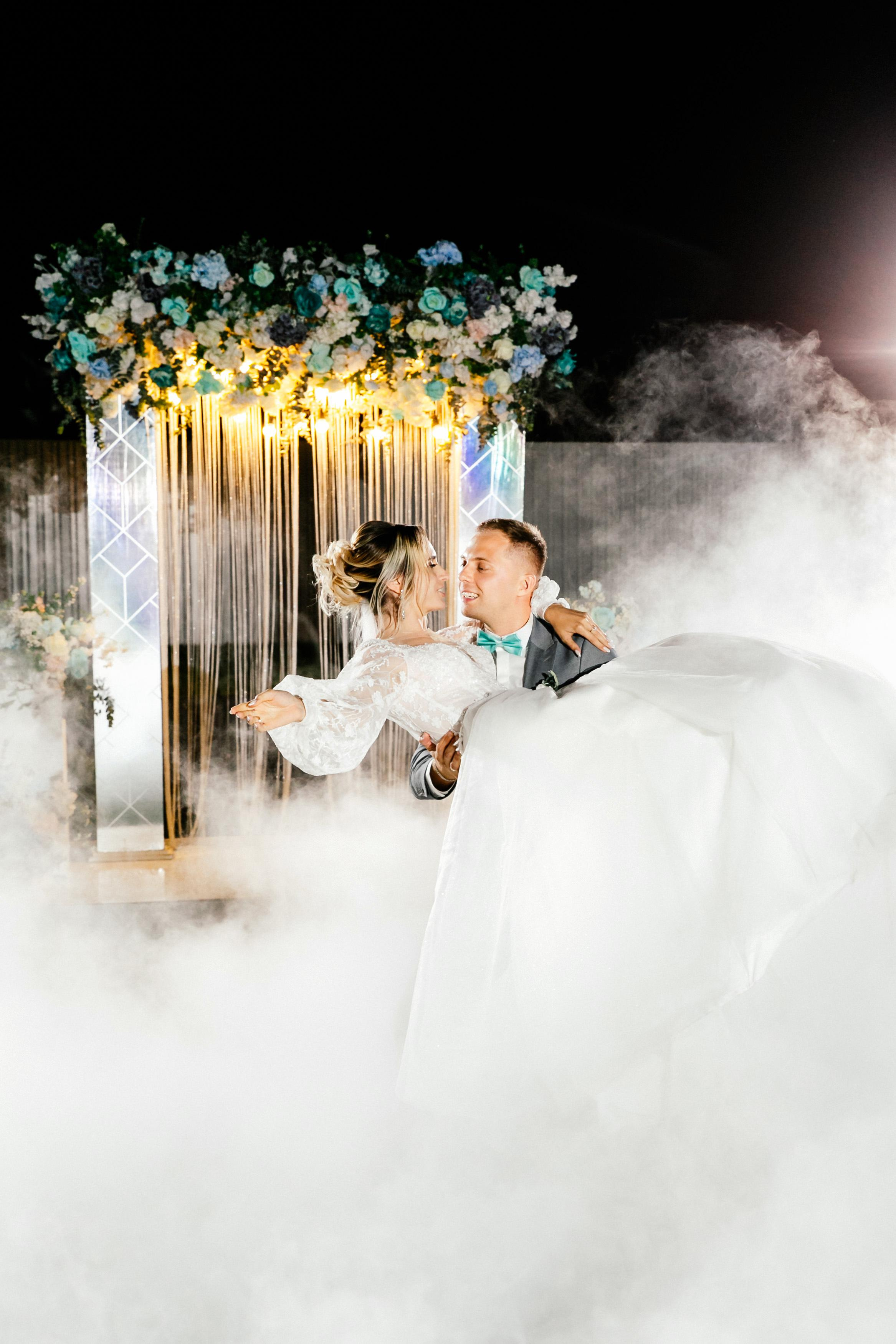 Свадебный фотограф Александр Кожарский