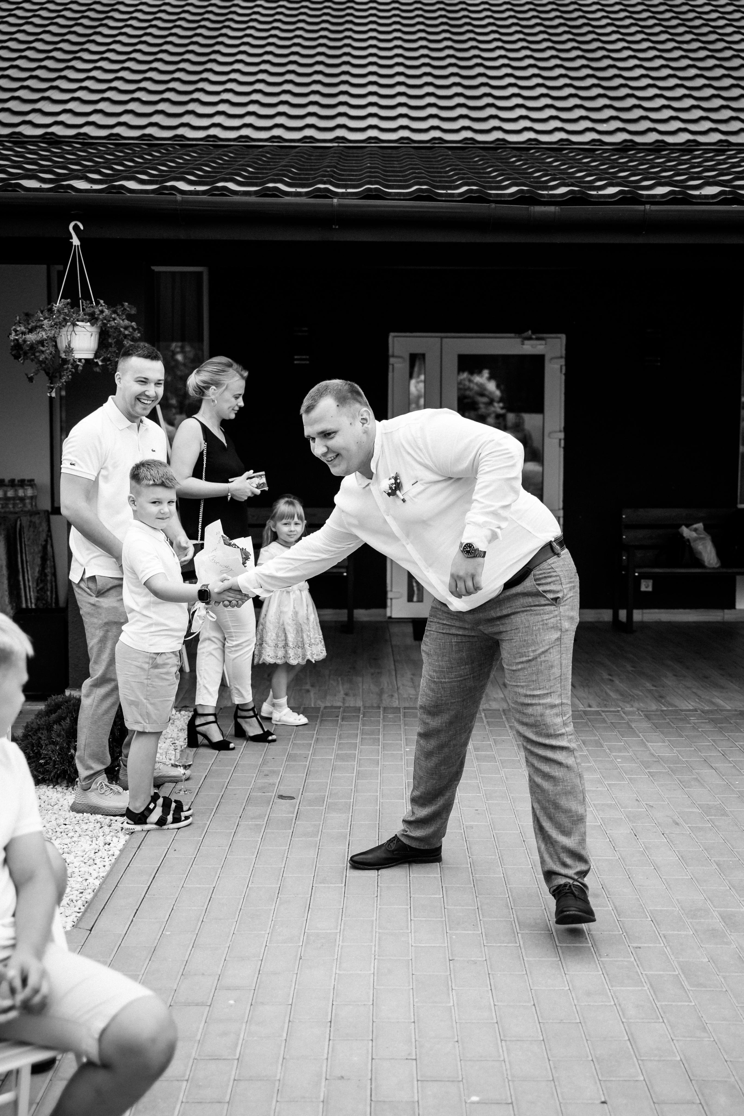 Свадебный фотограф Александр Кожарский