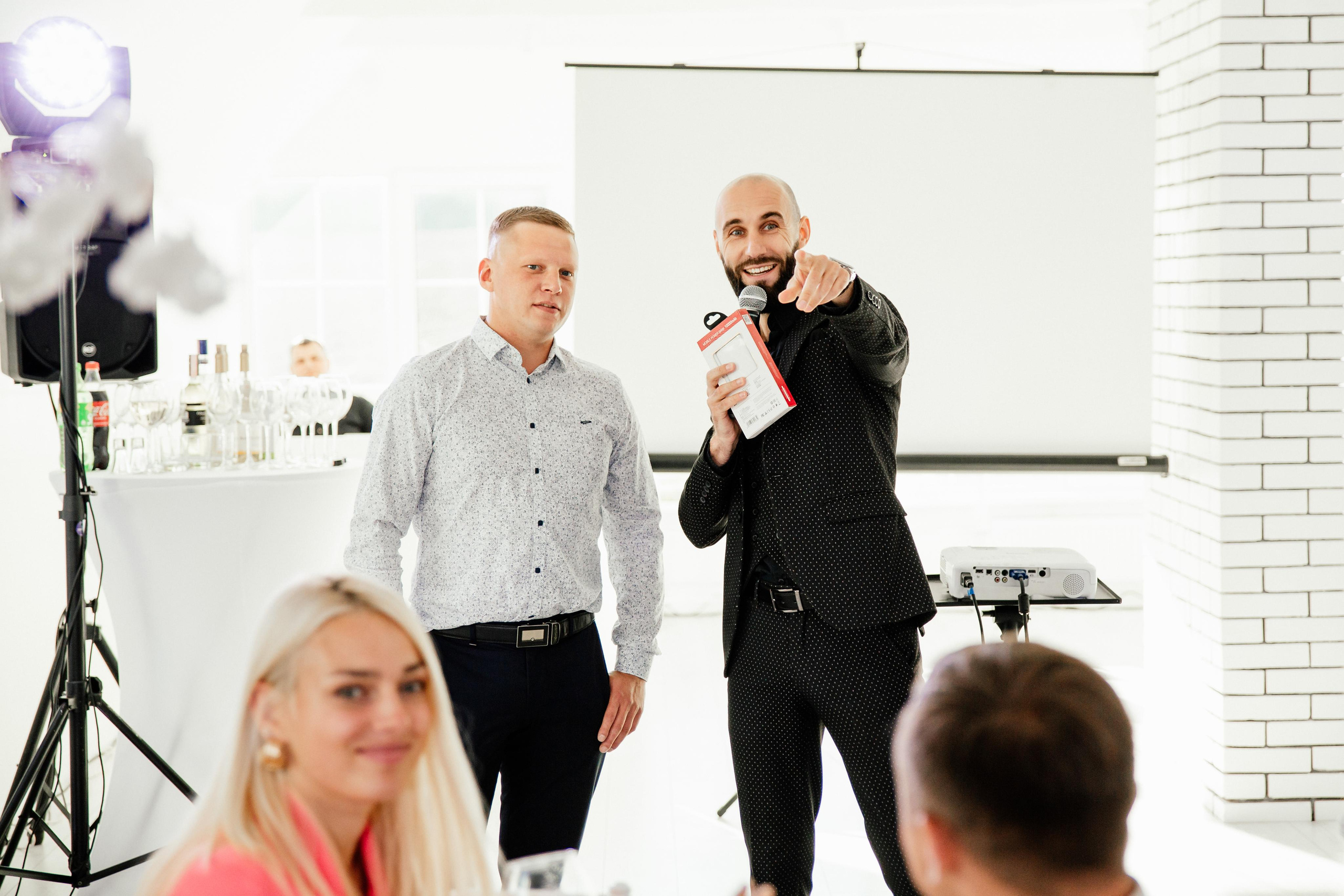 Свадебный фотограф Александр Кожарский