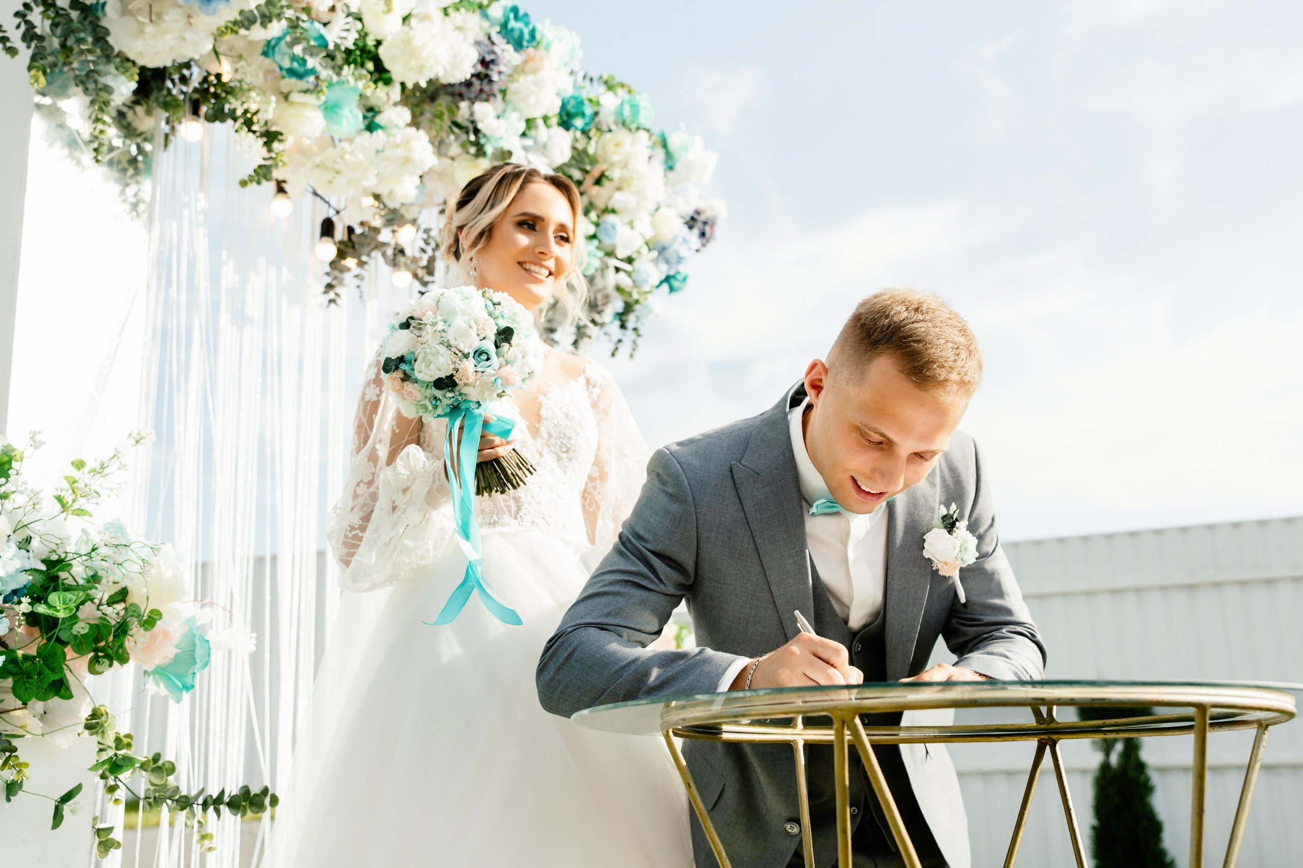 Свадебный фотограф Александр Кожарский