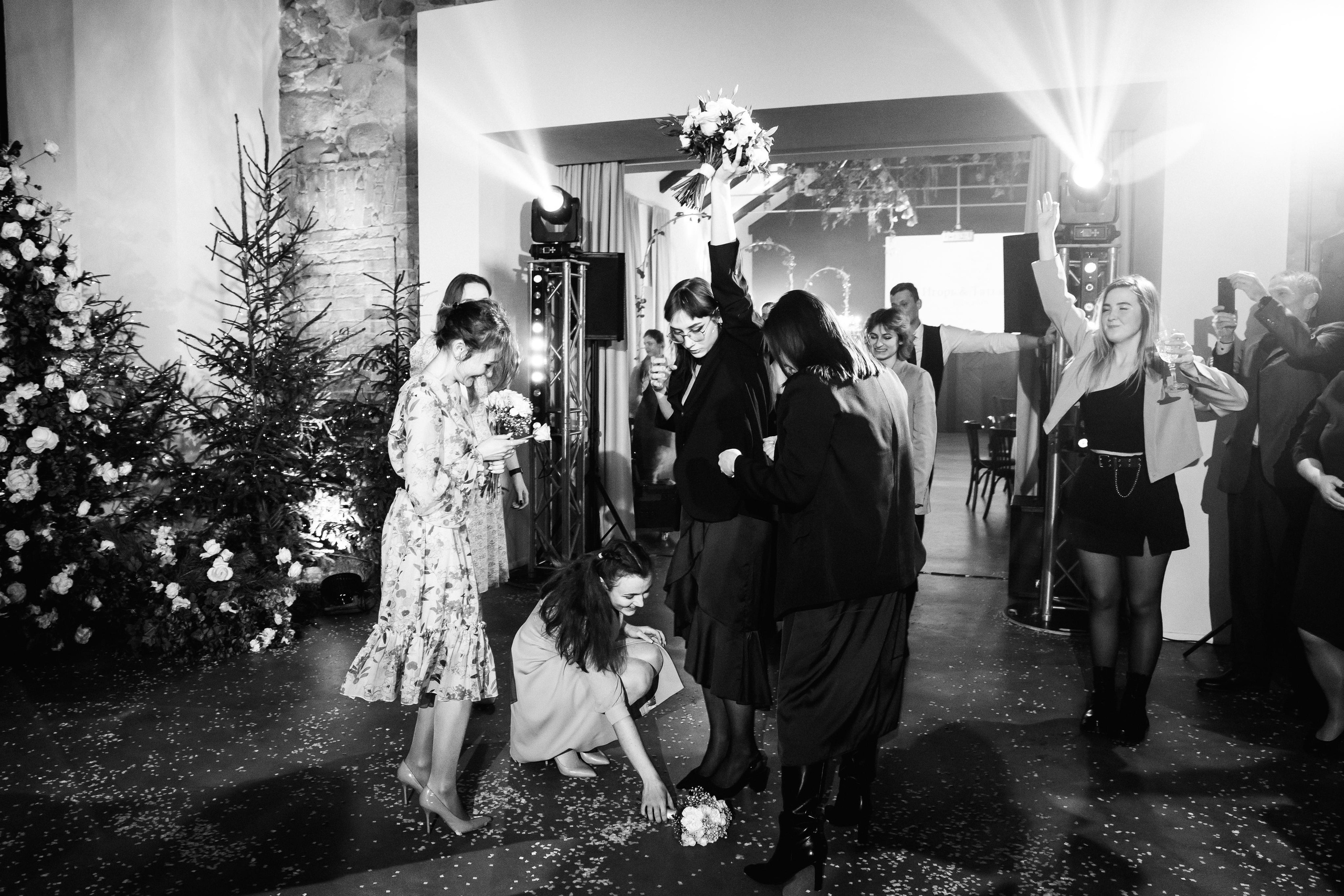 Свадебный фотограф Александр Кожарский