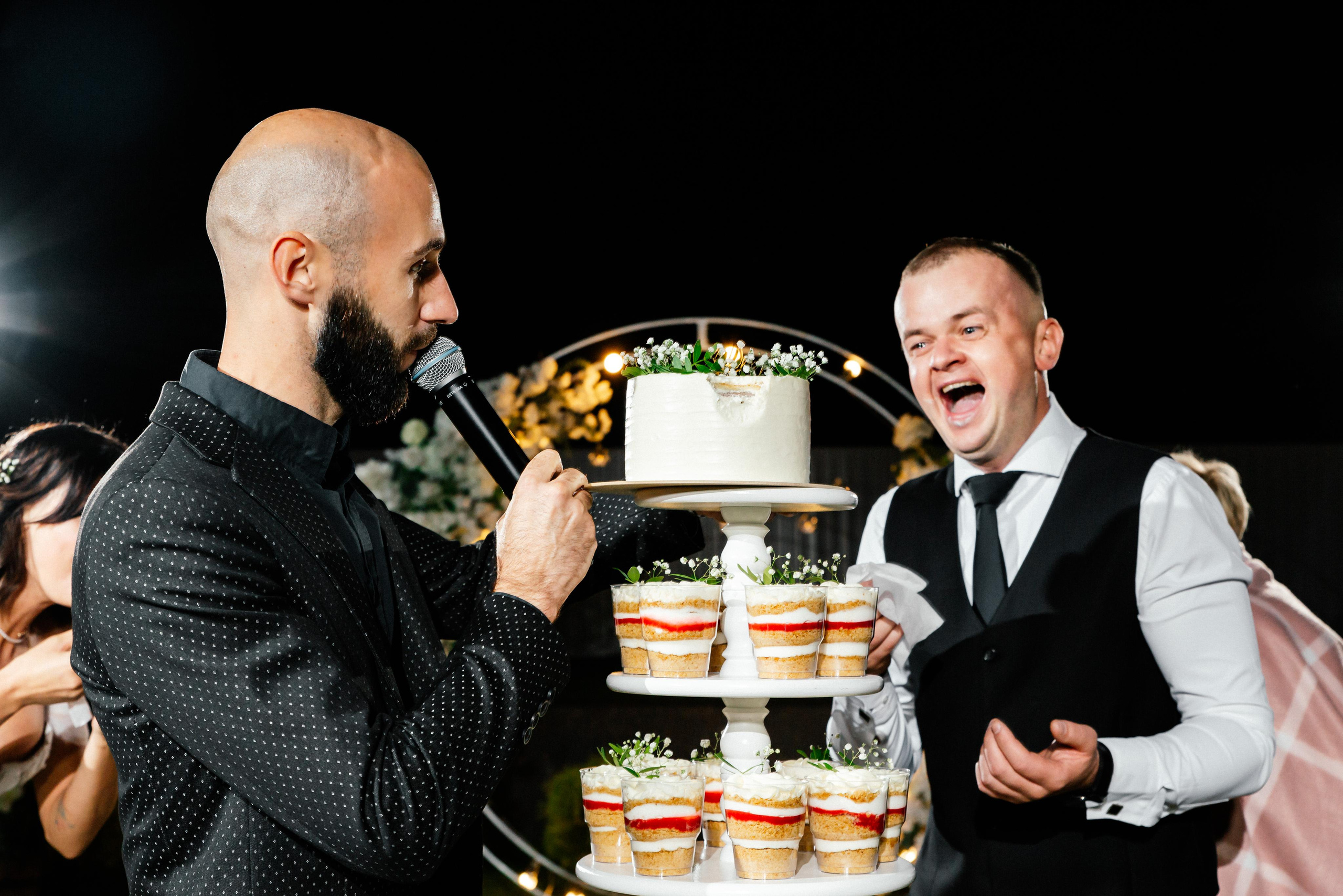 Свадебный фотограф Александр Кожарский