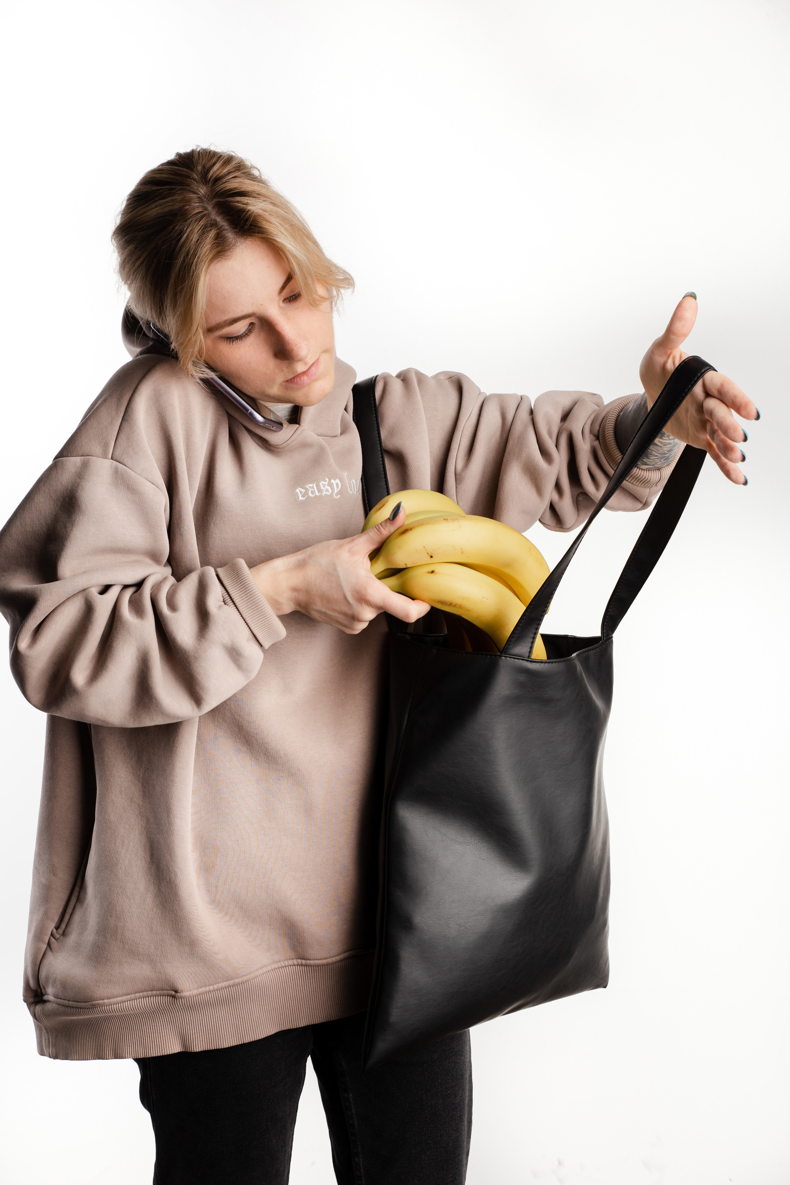 Предметный фотограф Александр Кожарский