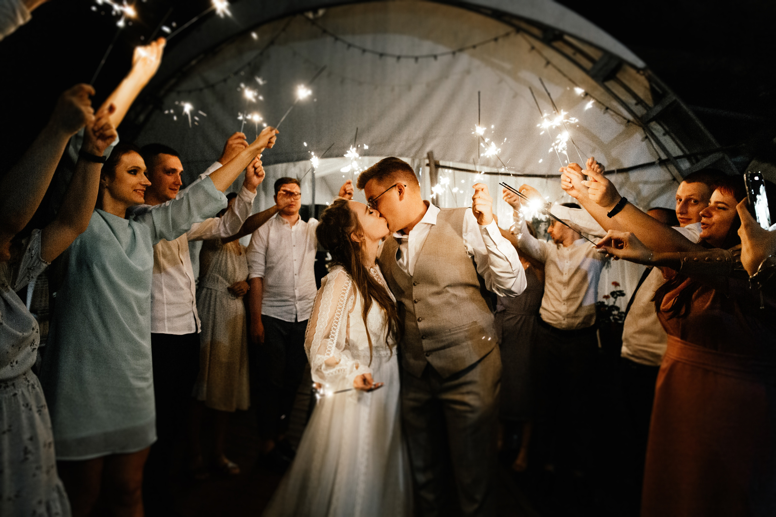 Свадебный фотограф Александр Кожарский