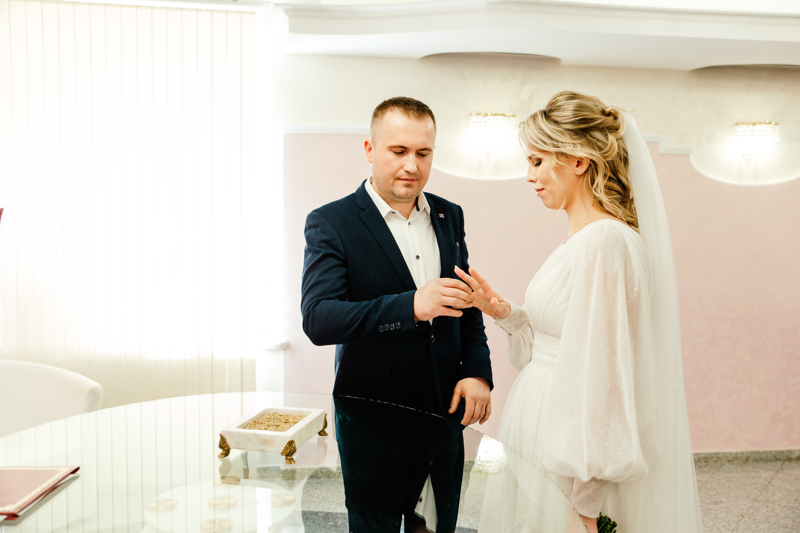 Свадебный фотограф Александр Кожарский