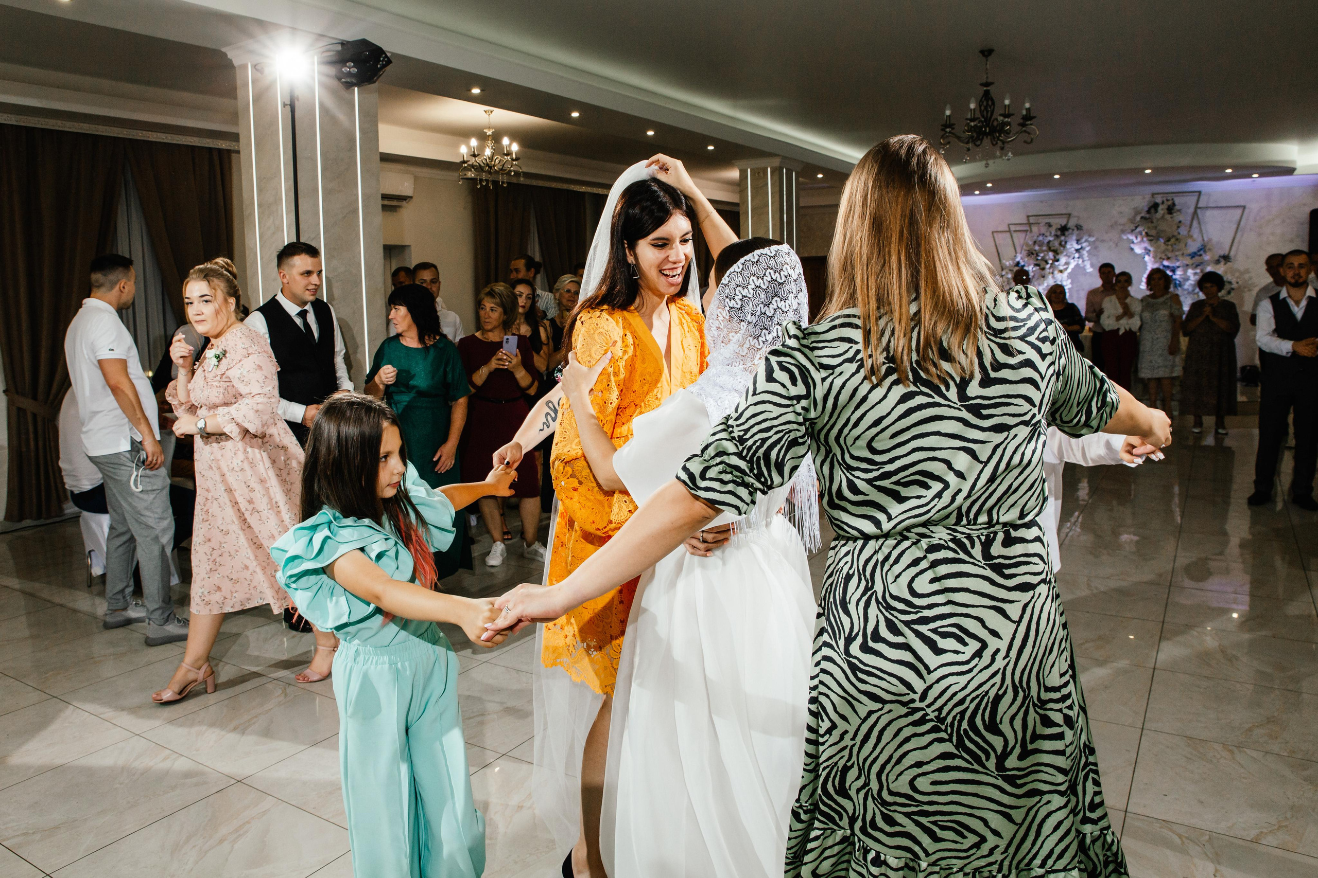 Свадебный фотограф Александр Кожарский