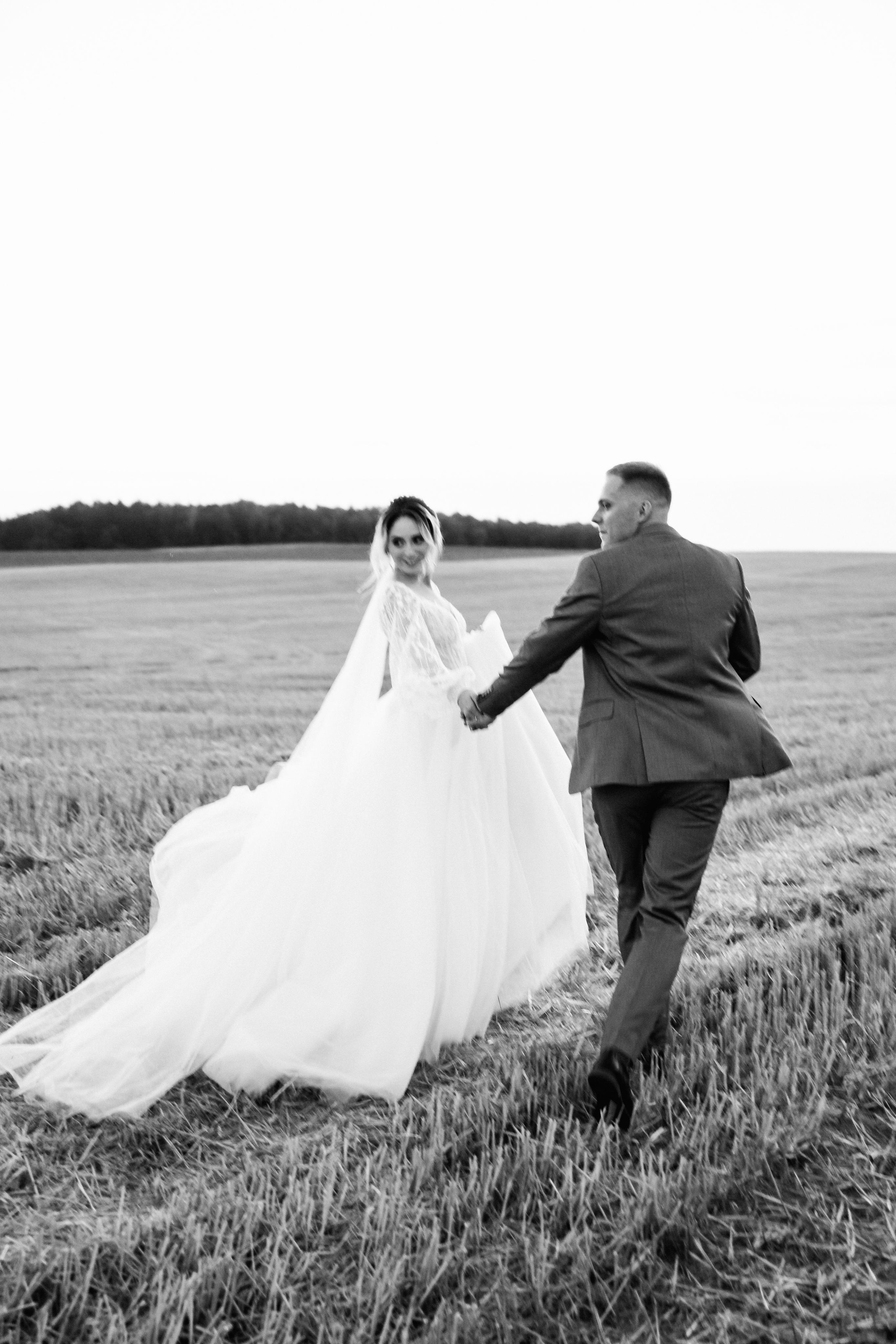 Свадебный фотограф Александр Кожарский