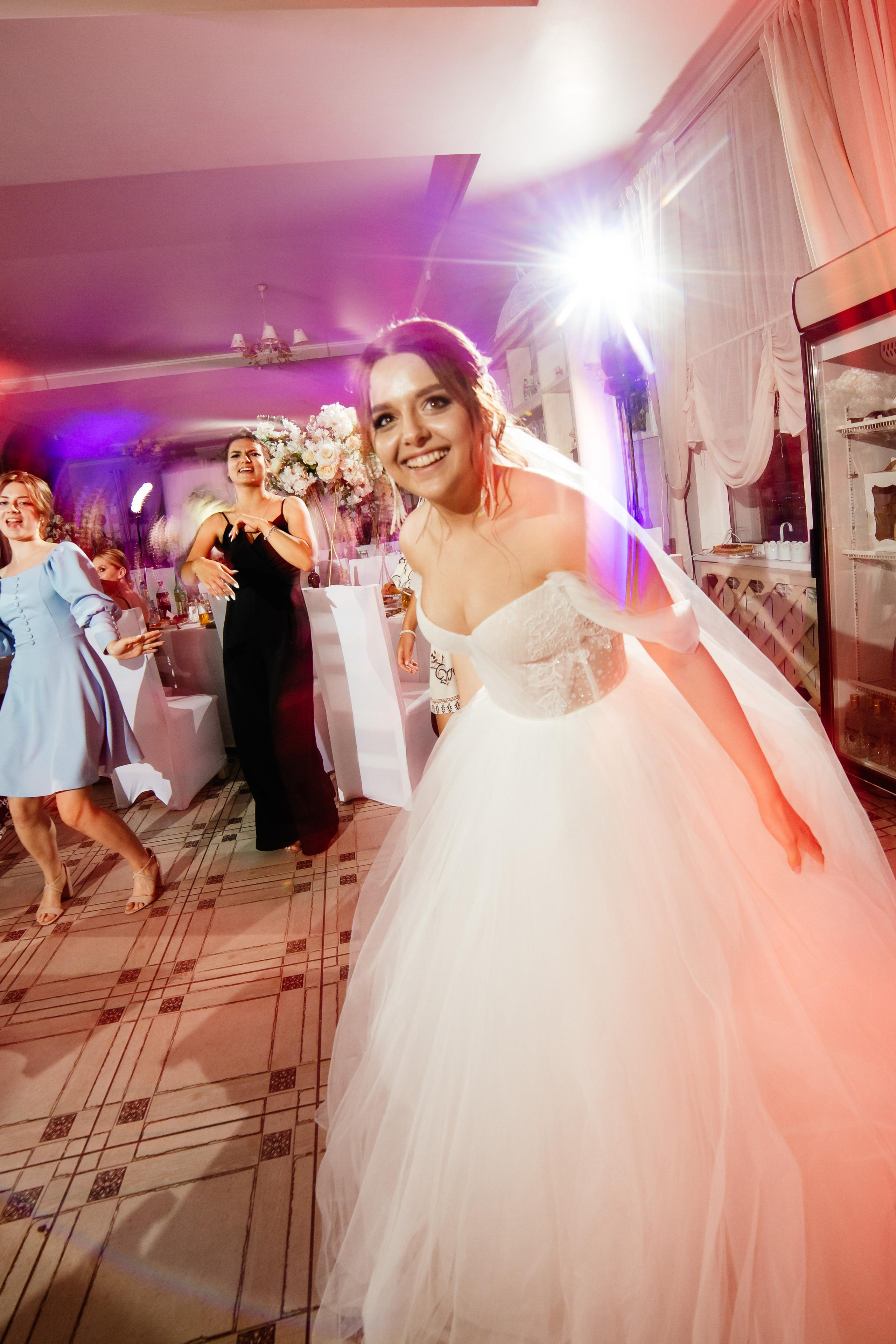 Свадебный фотограф Александр Кожарский