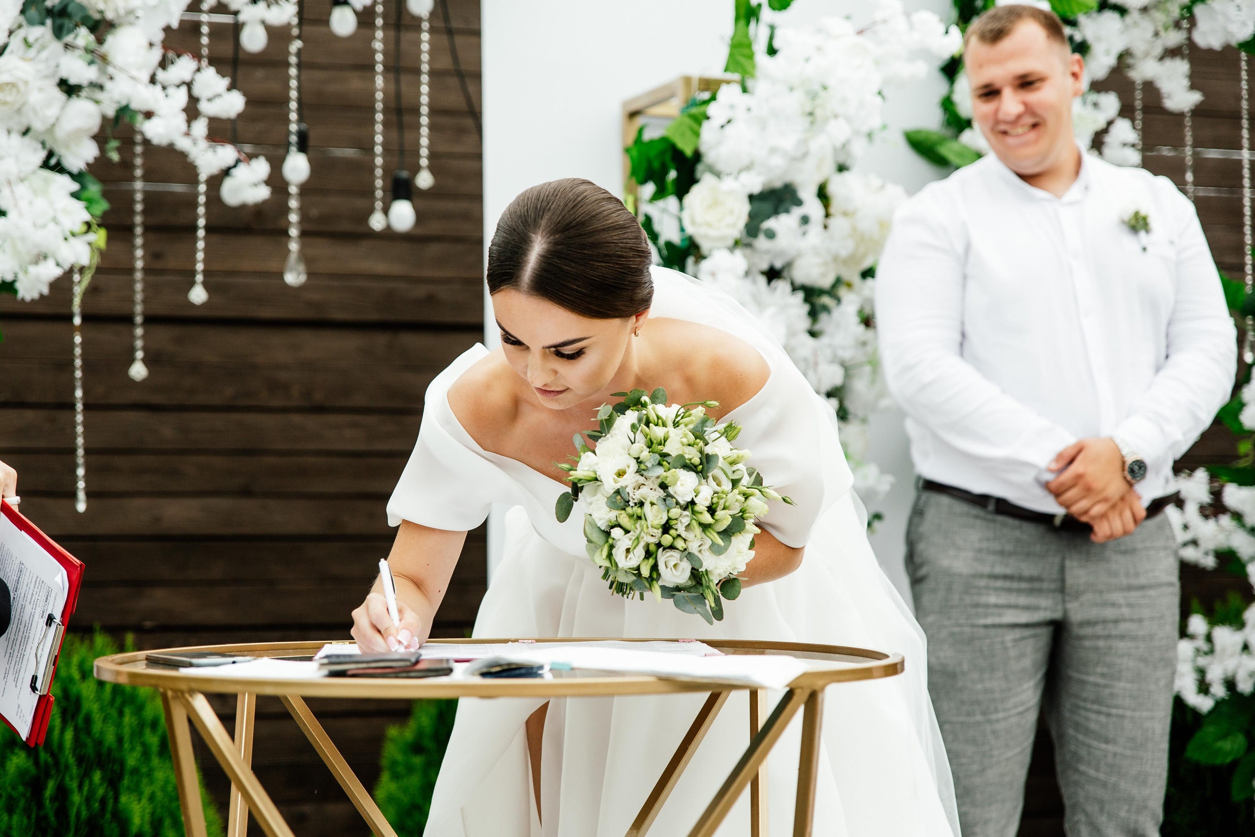 Свадебный фотограф Александр Кожарский