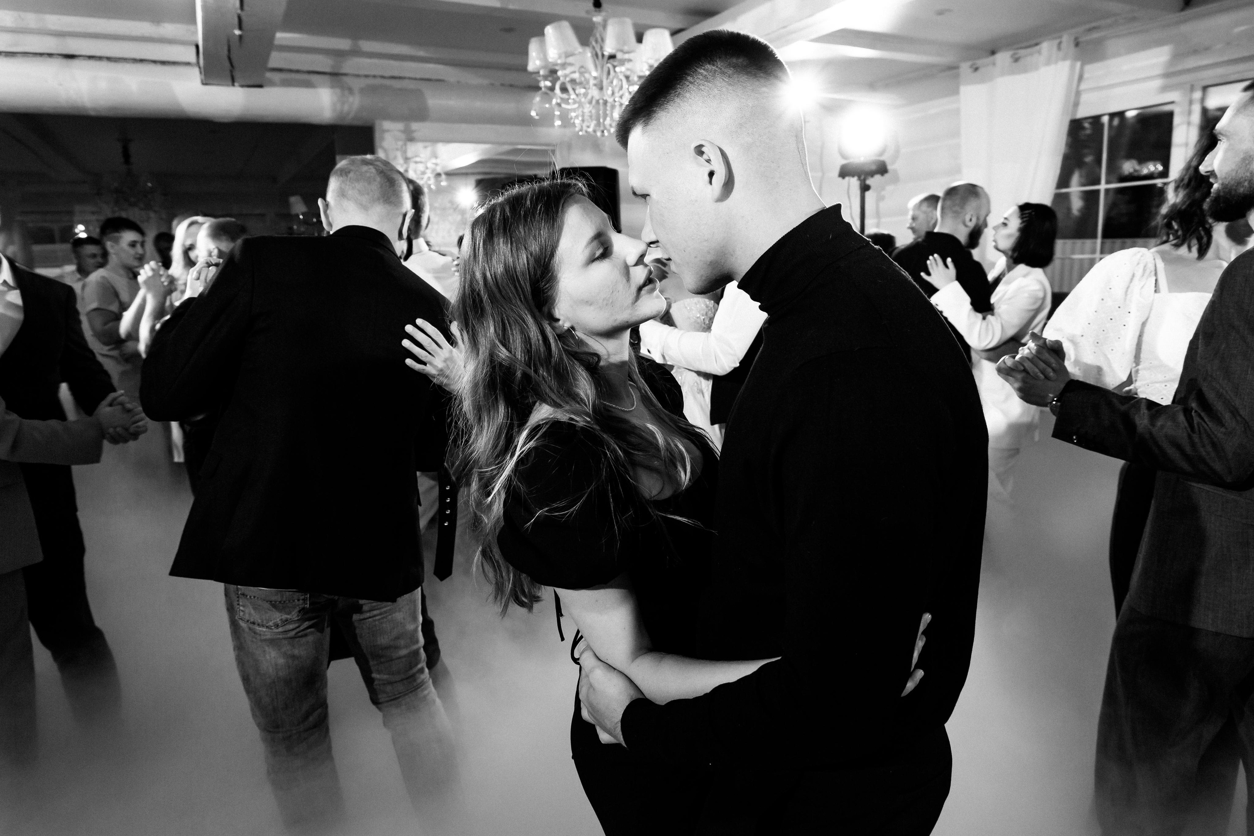 Свадебный фотограф Александр Кожарский