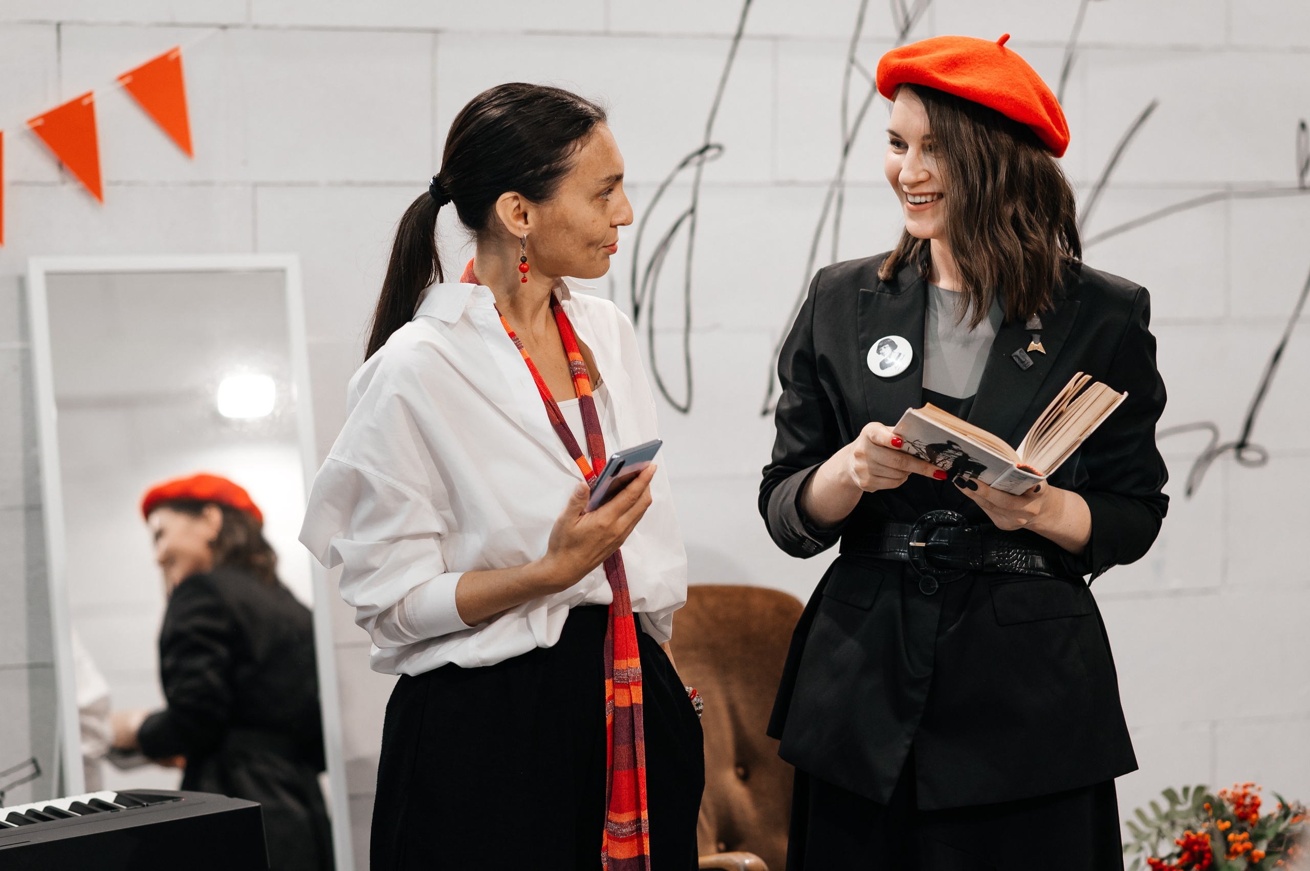 Вечер поэзии Цветаевой, клуб Читалка. Wedding and family photographer USA