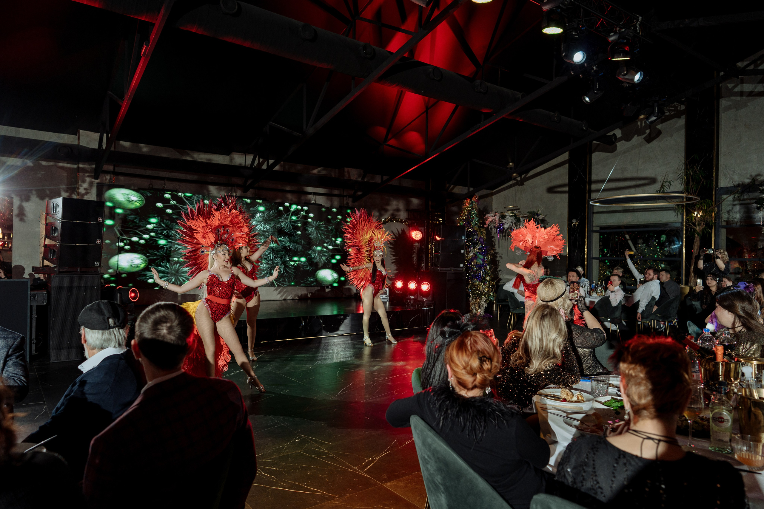 Альбион Тур