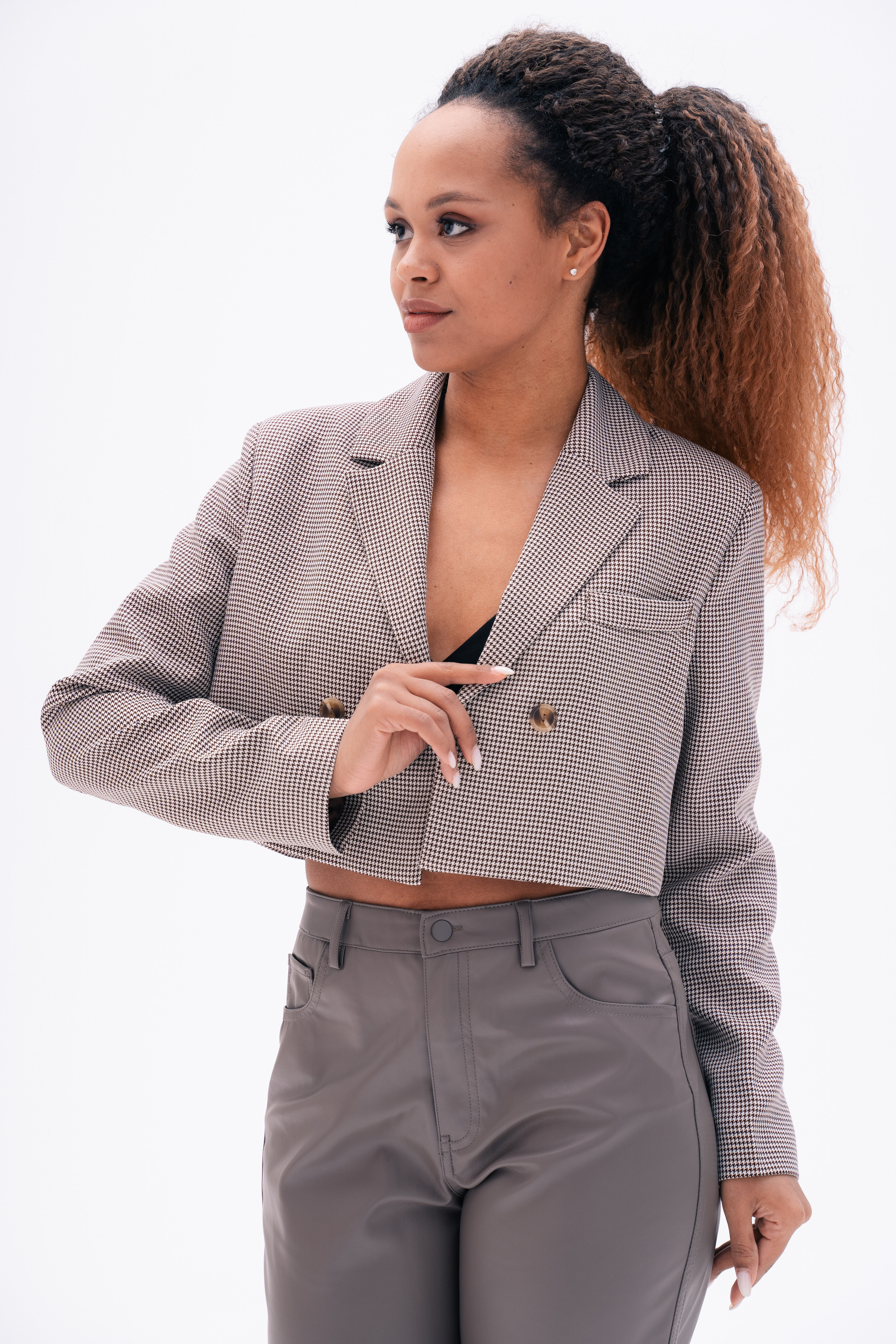 Съемка для маркетплейсов. Репетитор по биологии и химии ОГЭ ЕГЭ и нейрофотограф — Елизавета