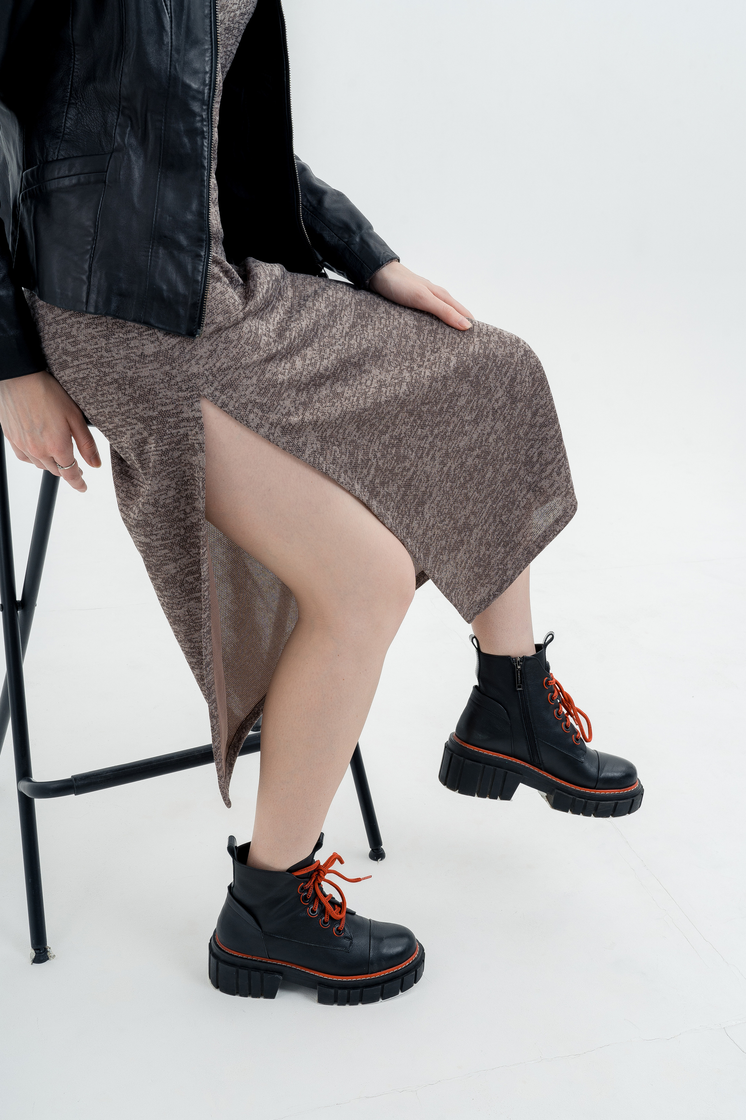 Съемка для маркетплейсов. Репетитор по биологии и химии ОГЭ ЕГЭ и нейрофотограф — Елизавета