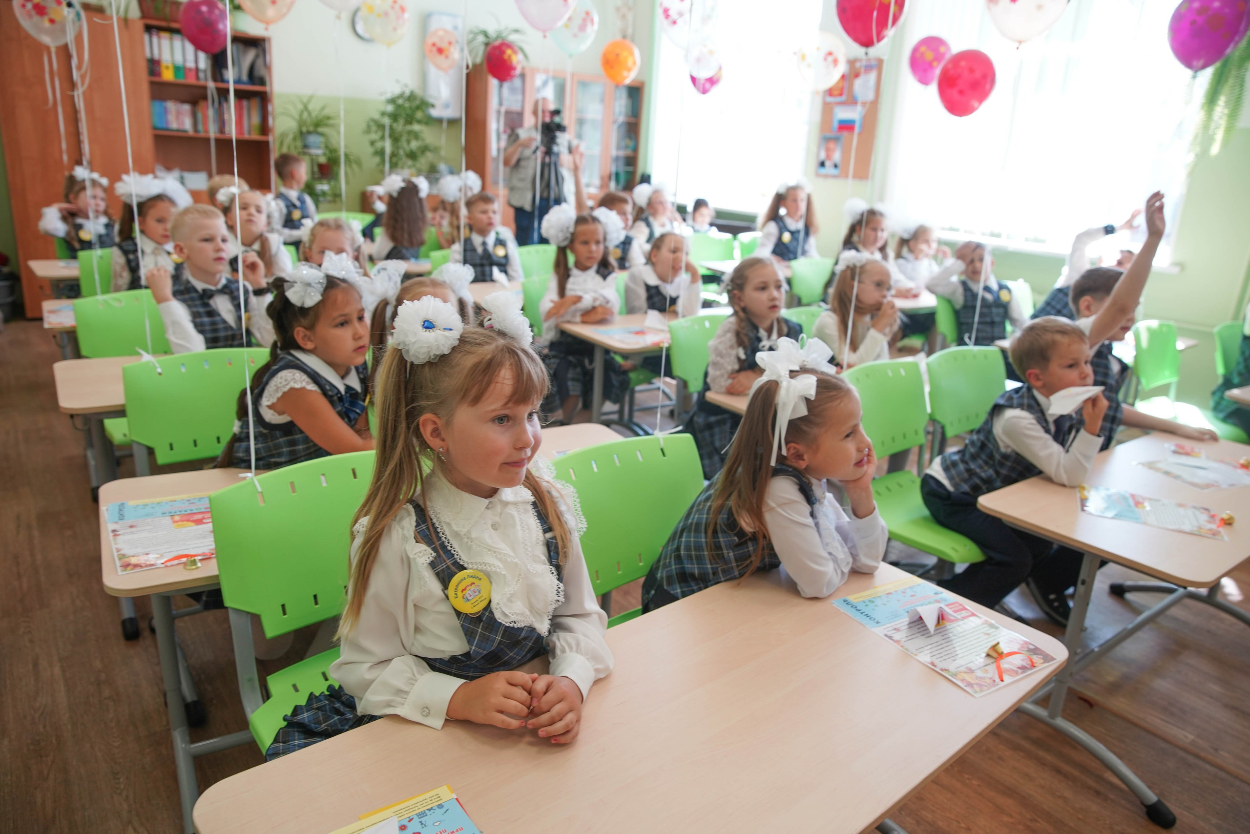 Первый класс линейка, в классе, портреты. Семейный и детский фотограф в Нижнем Новгороде