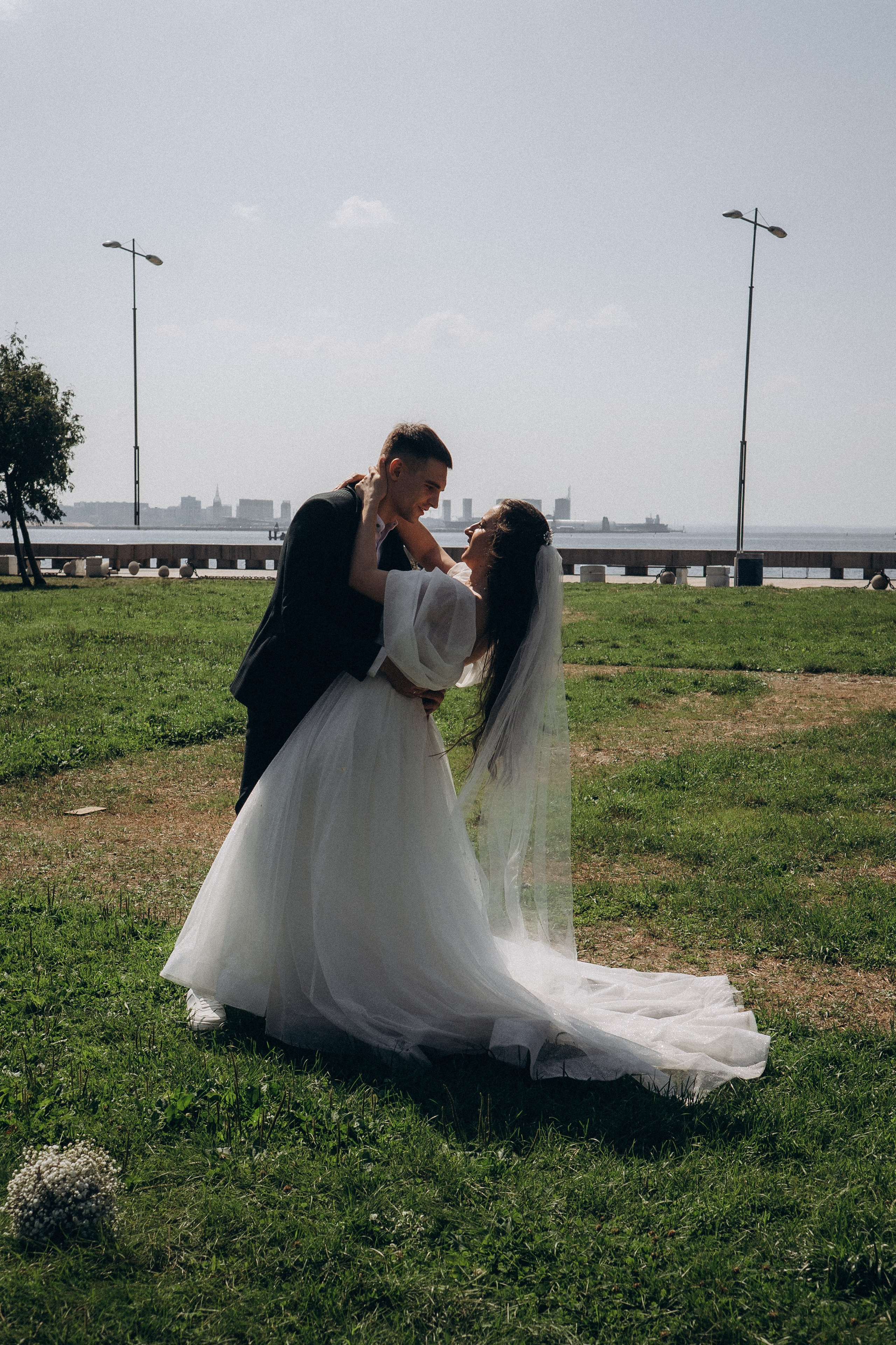 СВАДЕБНАЯ СЬЕМК В ПАРКЕ 300-ЛЕТИЯ. Профессиональный фотограф, Санкт-Петербург — Виктория Богомолова