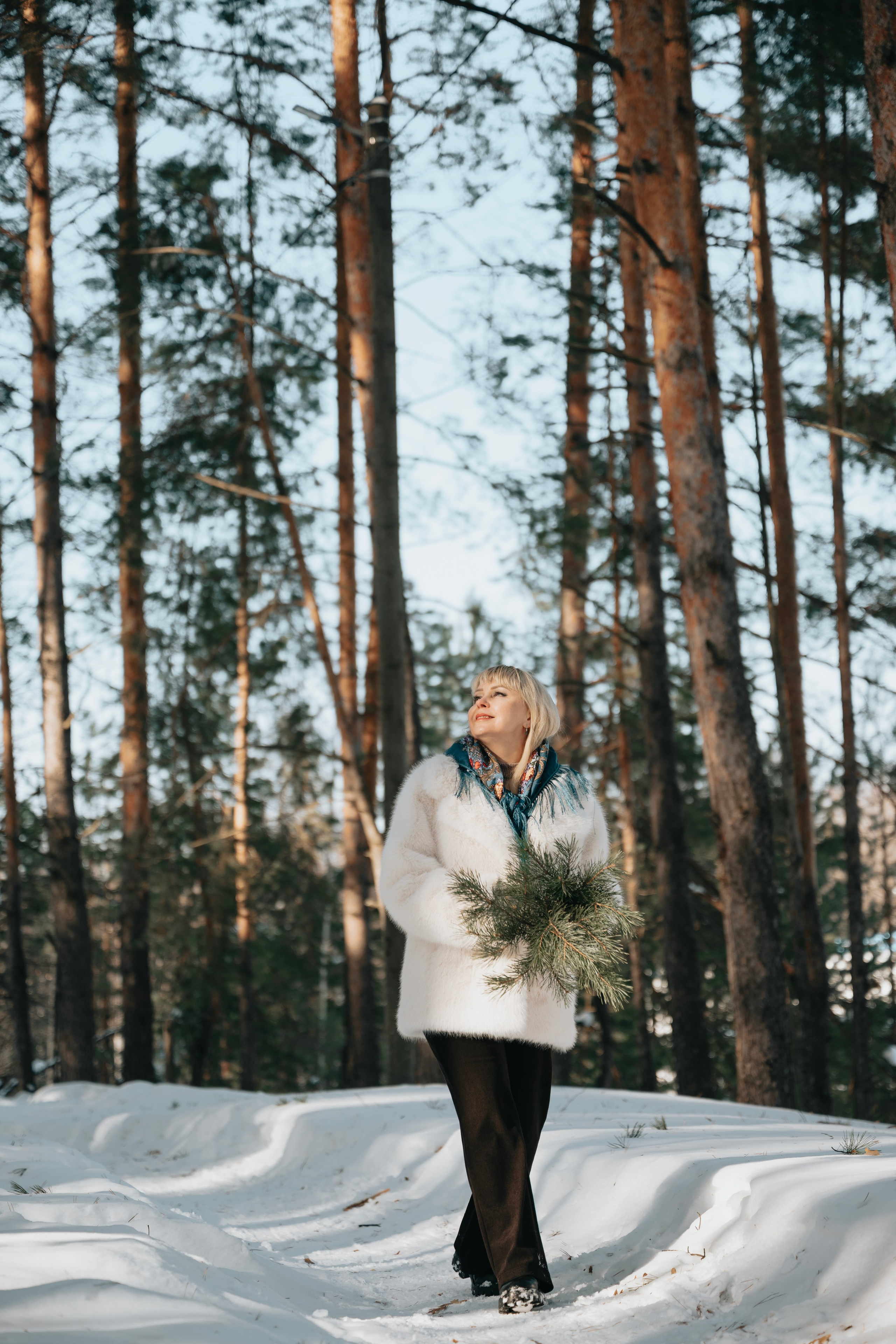 Фотосессия в заснеженном лесу. Элла. Свадебный фотограф в Казани, и Зеленодольске Радик Мухаметов