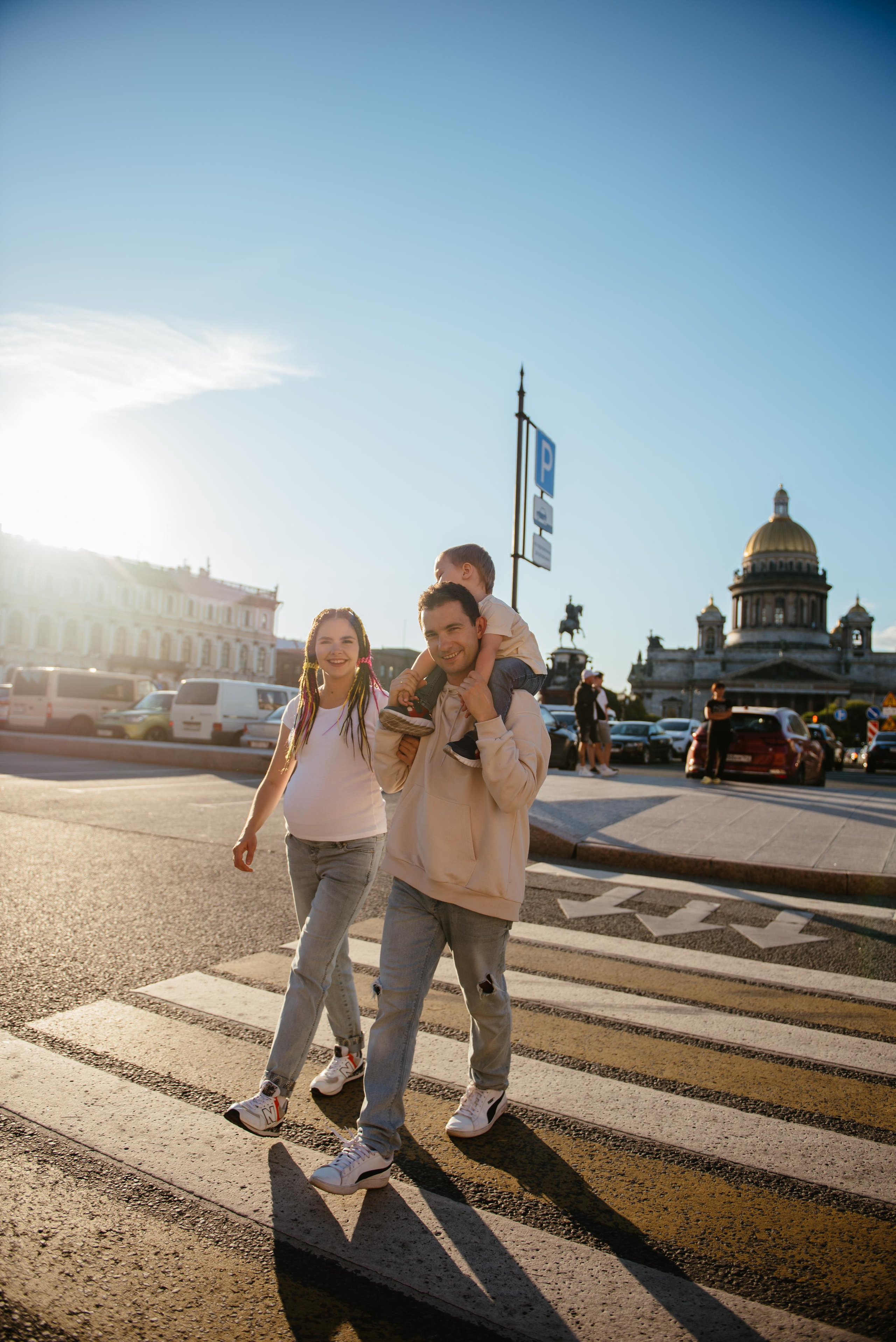 Семейная прогулка. Фотограф Алена Нормальная в Санкт-Петербурге