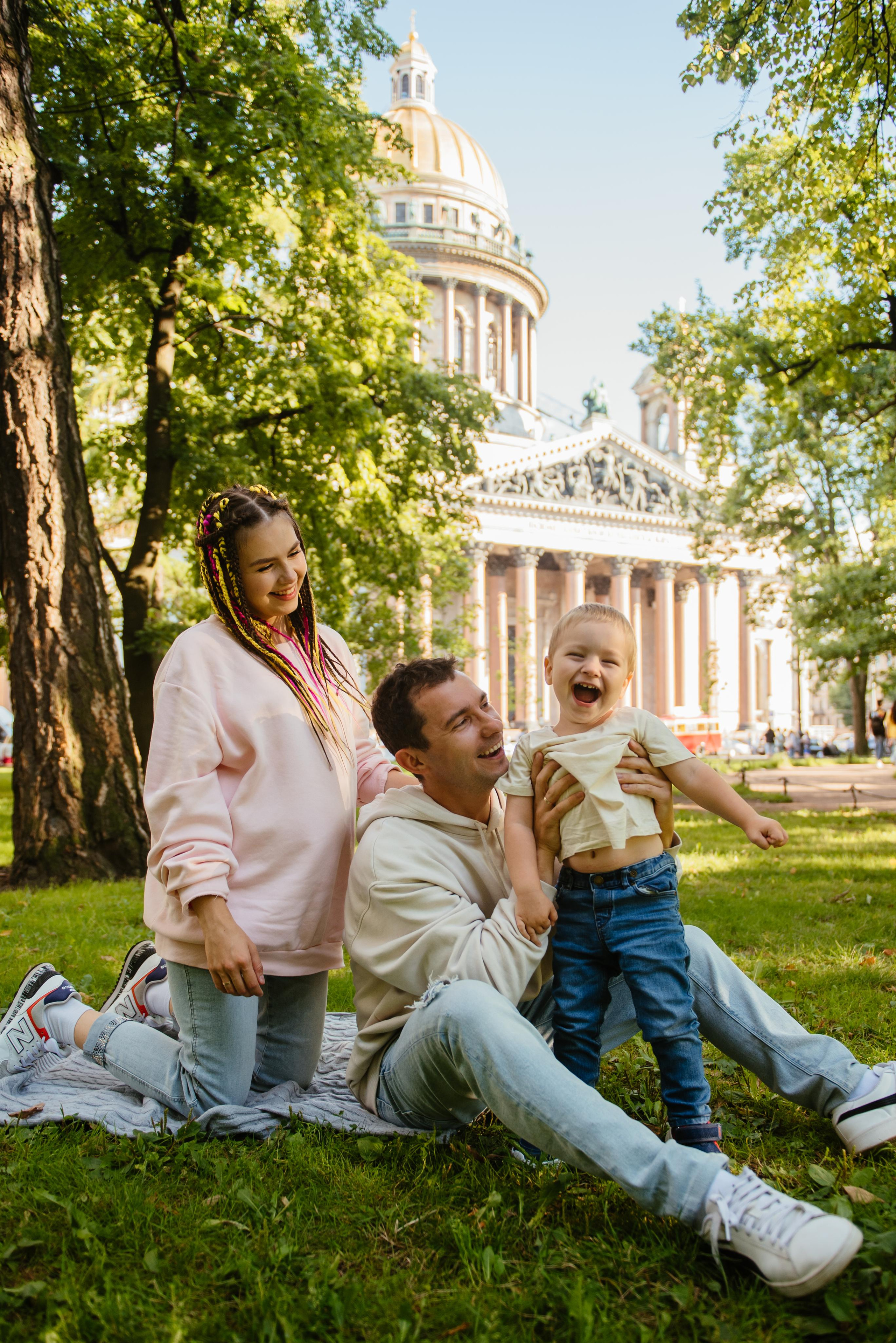 Семейная прогулка. Фотограф Алена Нормальная в Санкт-Петербурге