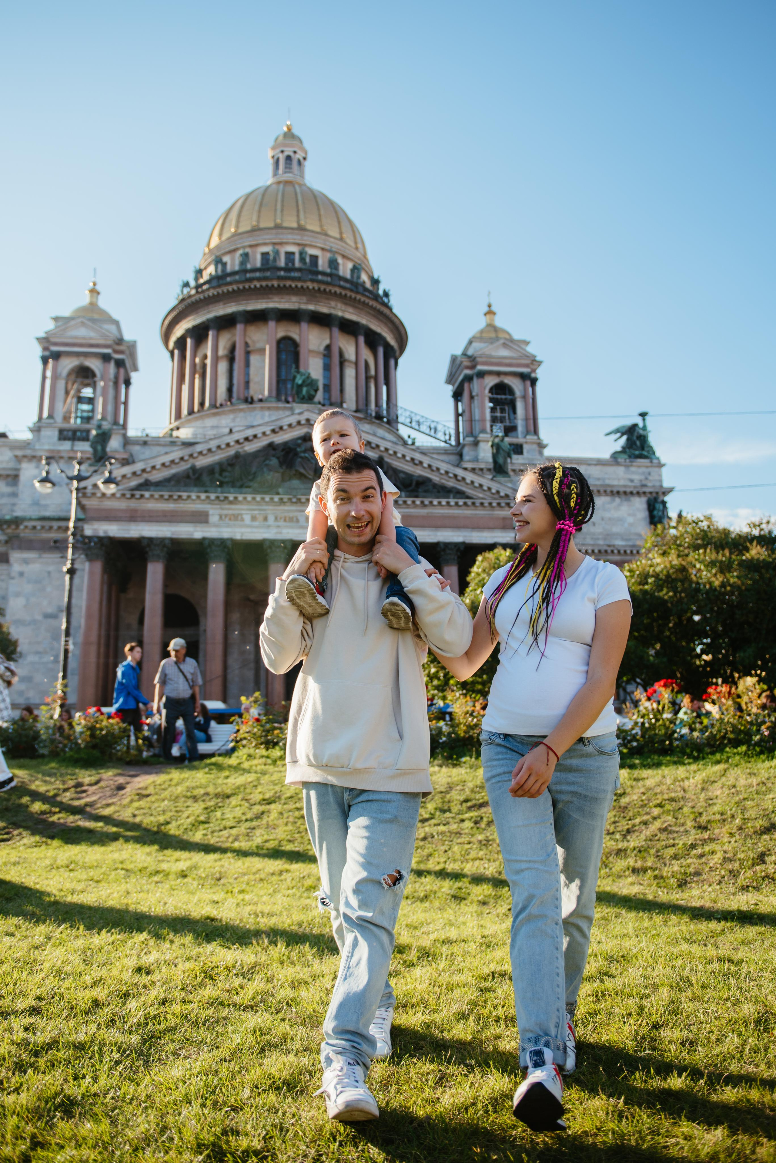 Семейная прогулка. Фотограф Алена Нормальная в Санкт-Петербурге