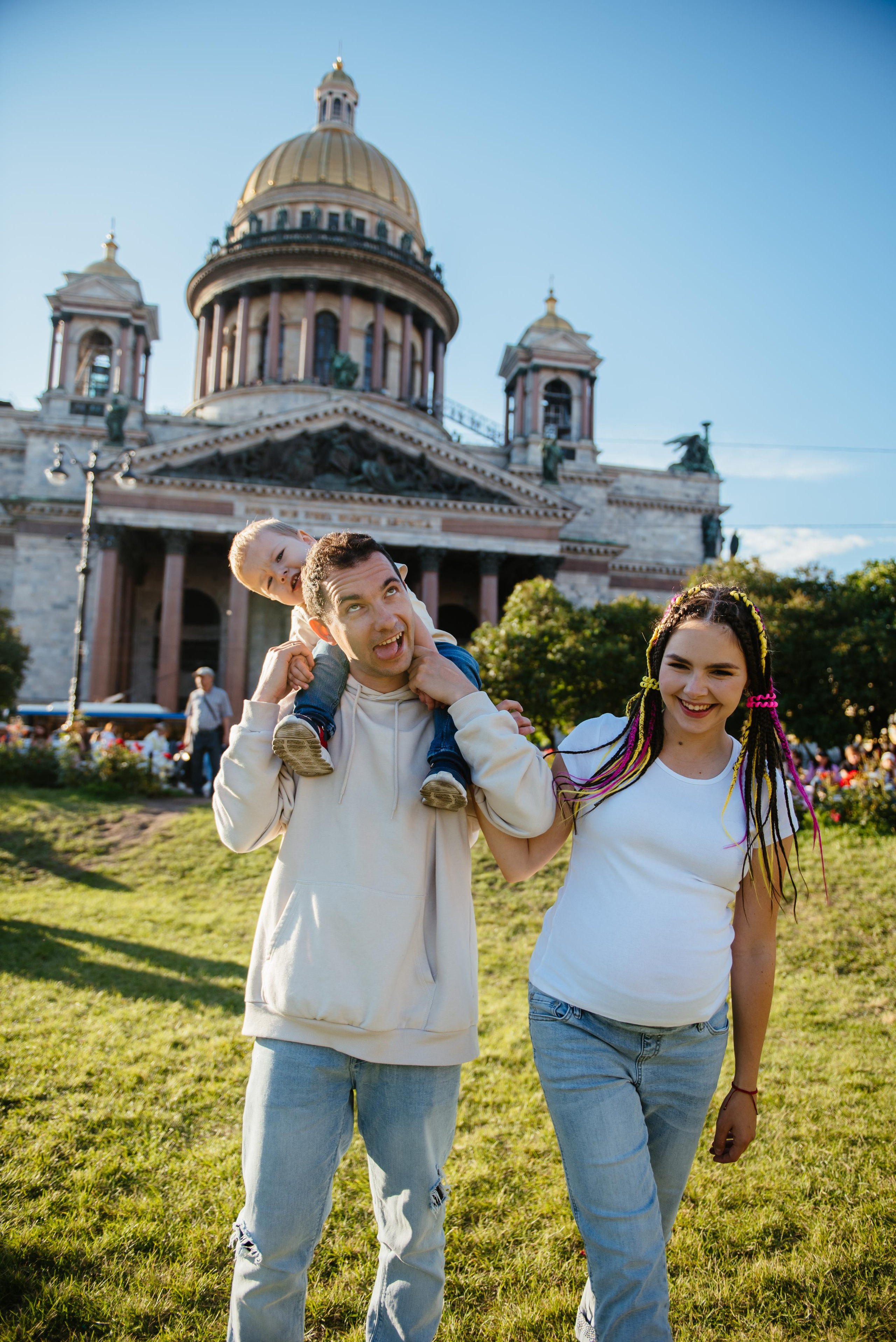 Семейная прогулка. Фотограф Алена Нормальная в Санкт-Петербурге