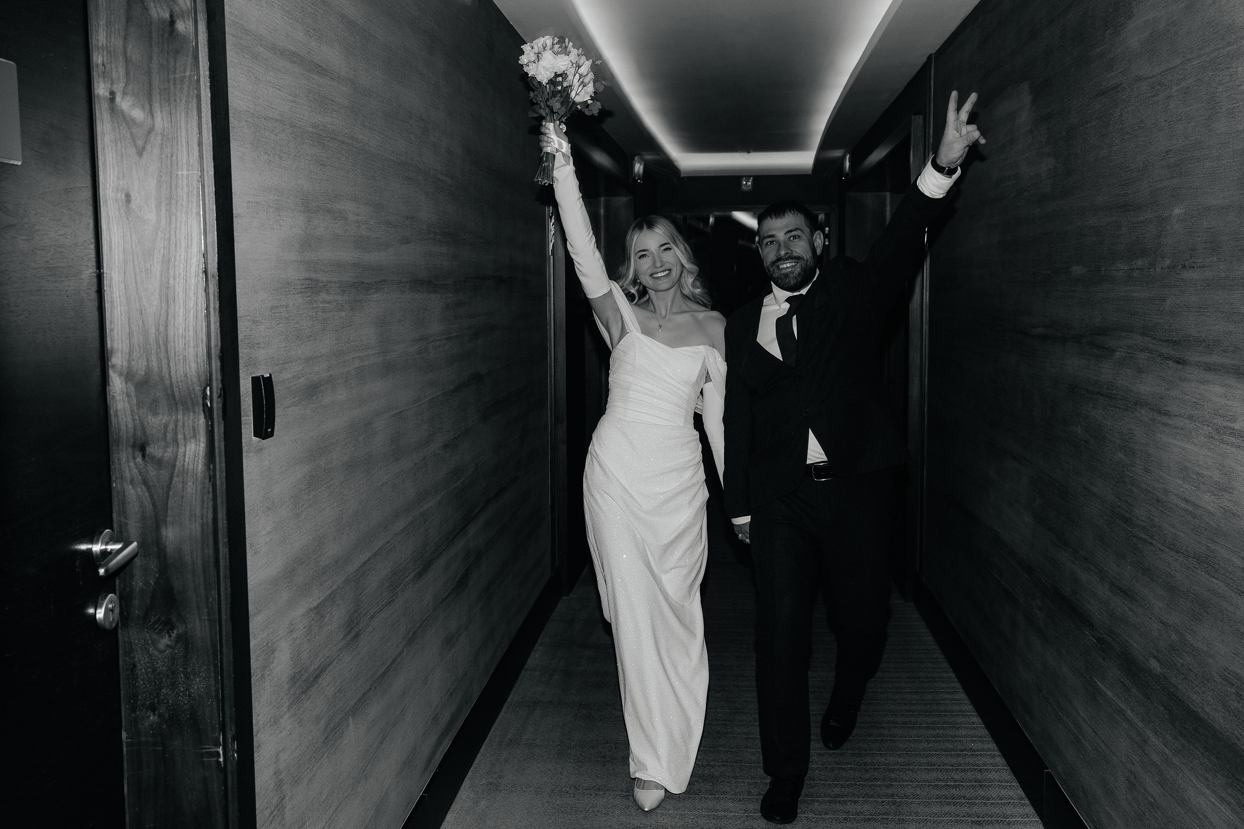 Свадебная фотосессия в отеле Марриот в Минске (Minsk Marriott Hotel). Свадебный фотограф в Минске/Беларуси Сергей Спиридонов