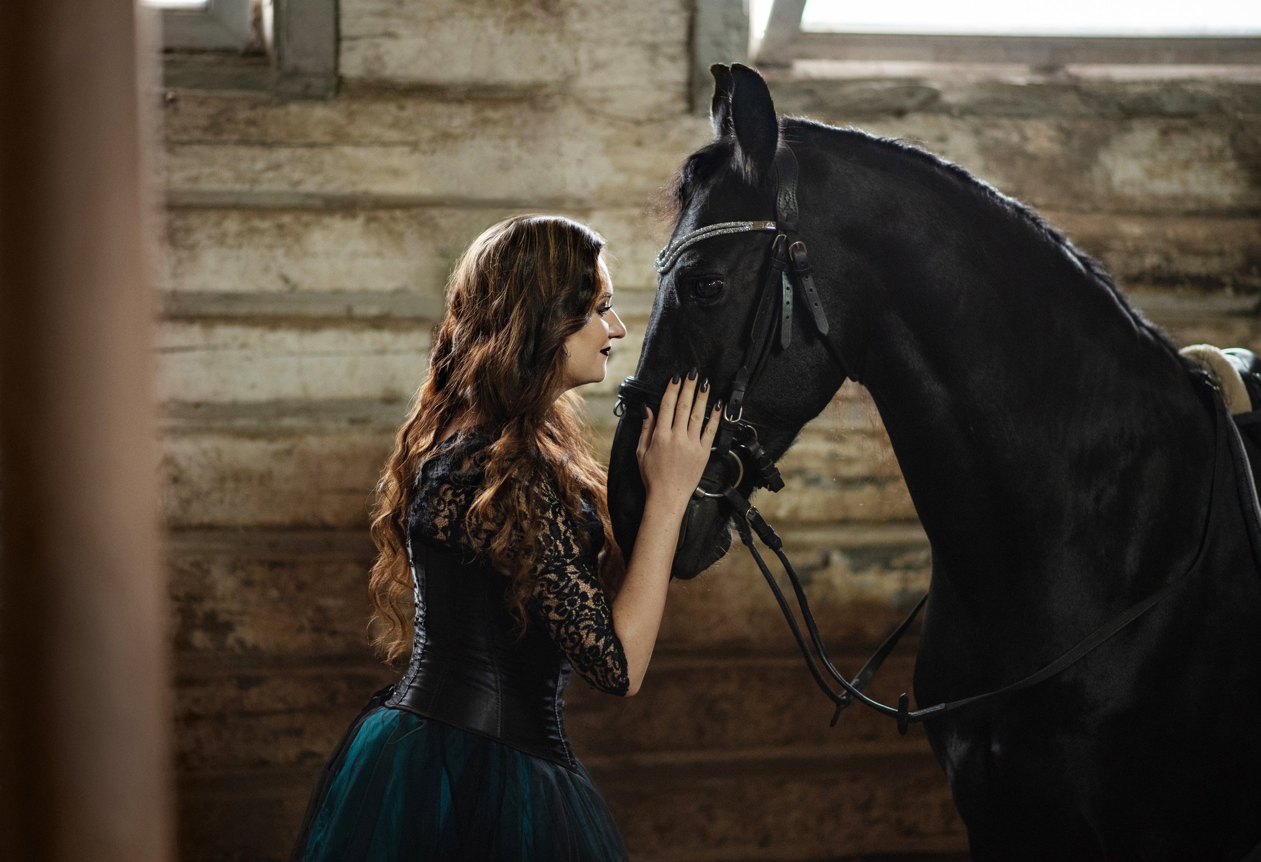 Черная Королева с вороном и конем. Анна Боровикова, фотограф Пушкино