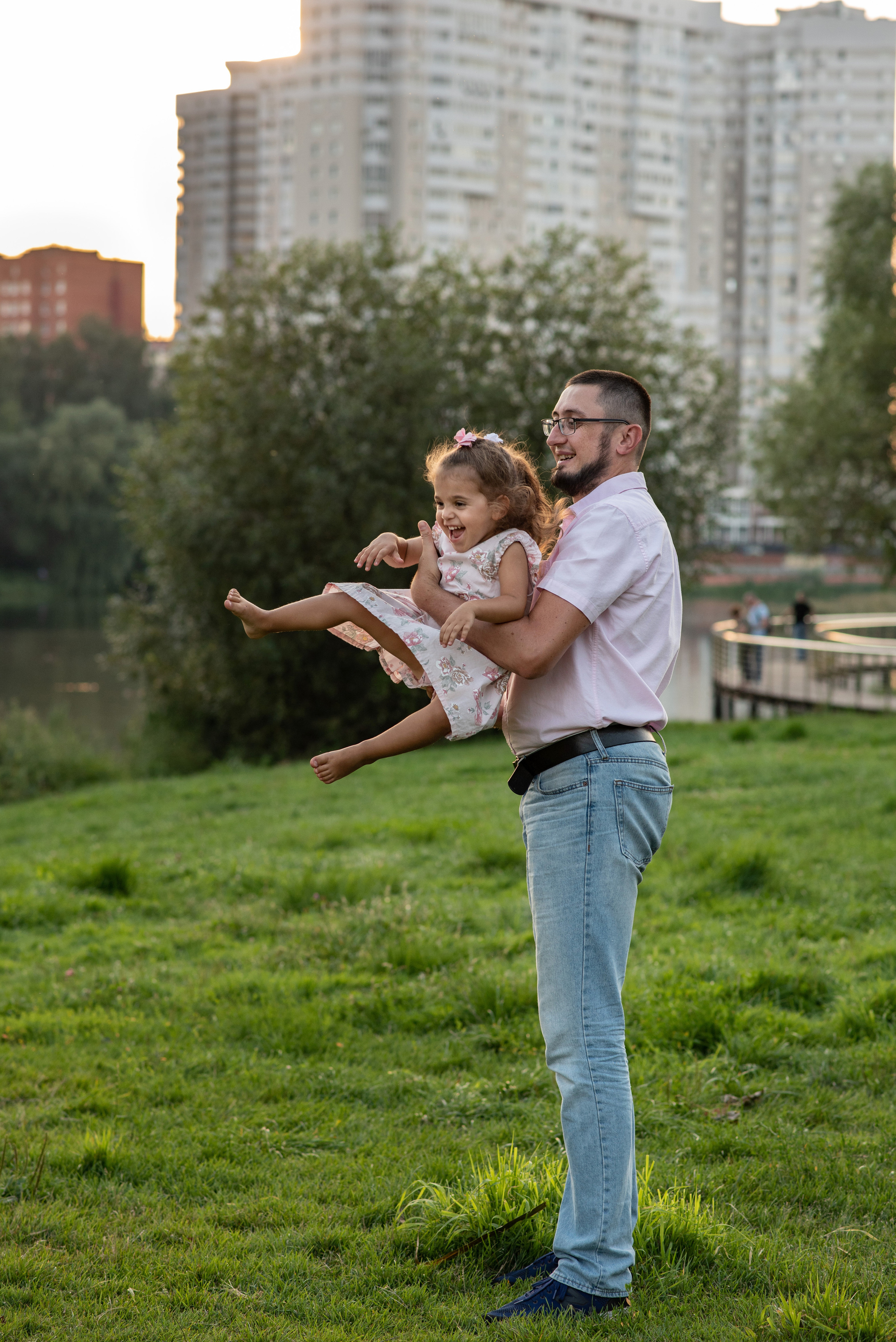 Семейная фотосессия у реки для Сергея и Ирины. Анна Боровикова, фотограф Пушкино