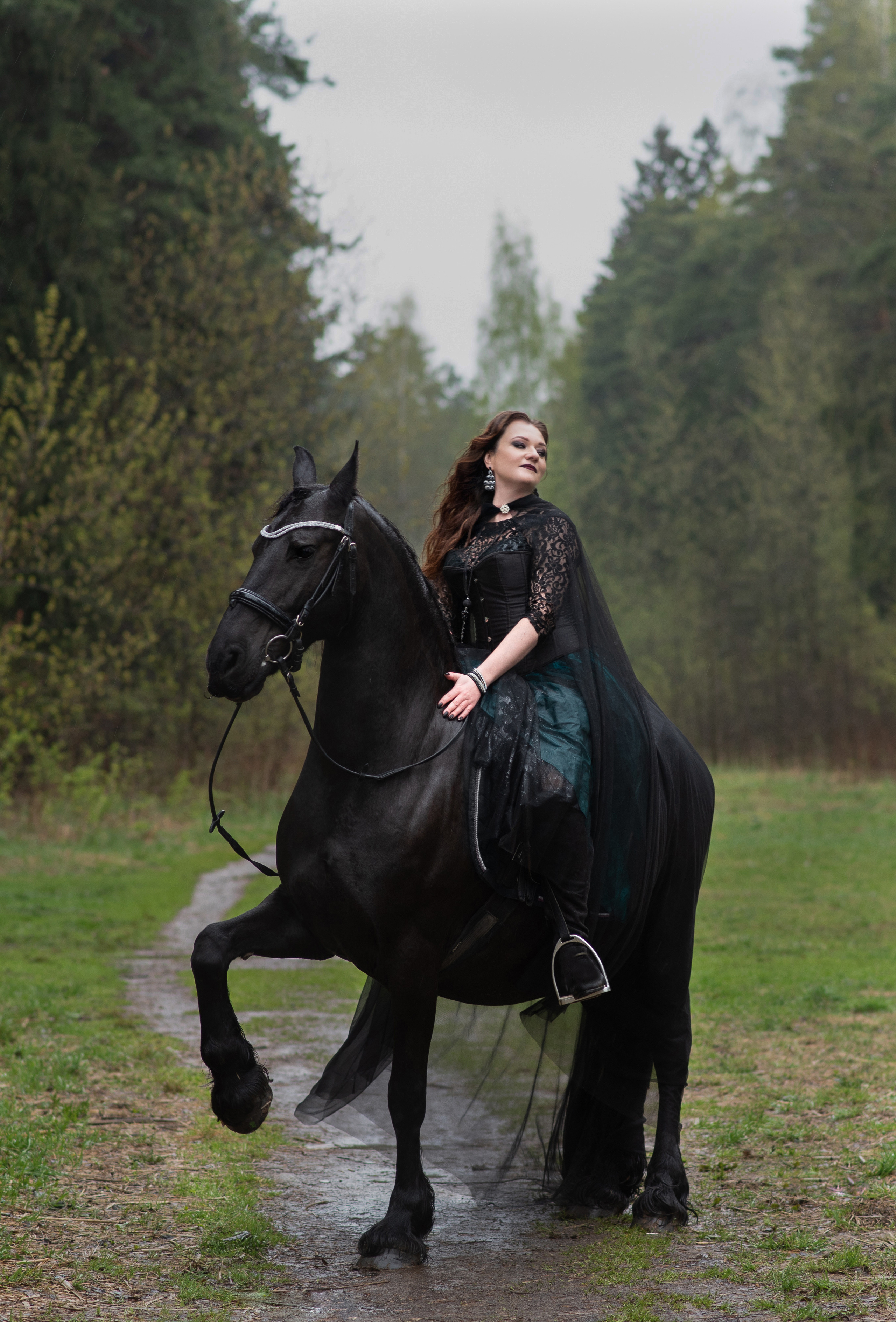 Черная Королева с вороном и конем. Анна Боровикова, фотограф Пушкино
