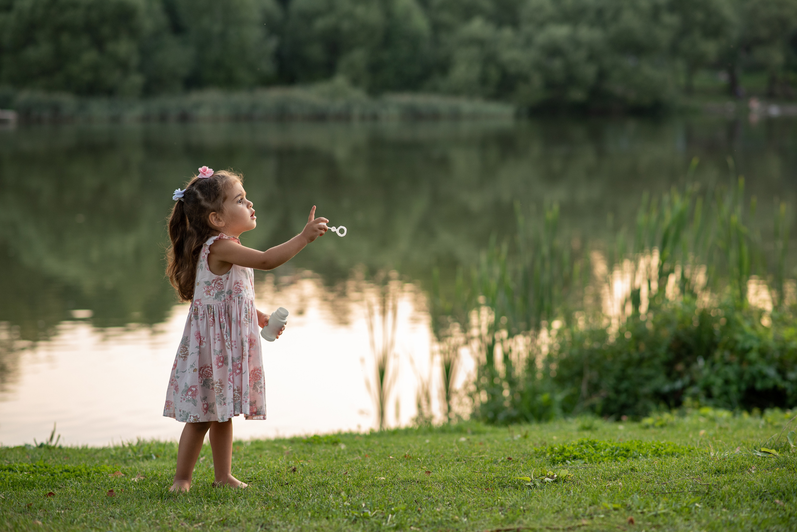Семейная фотосессия у реки для Сергея и Ирины. Анна Боровикова, фотограф Пушкино