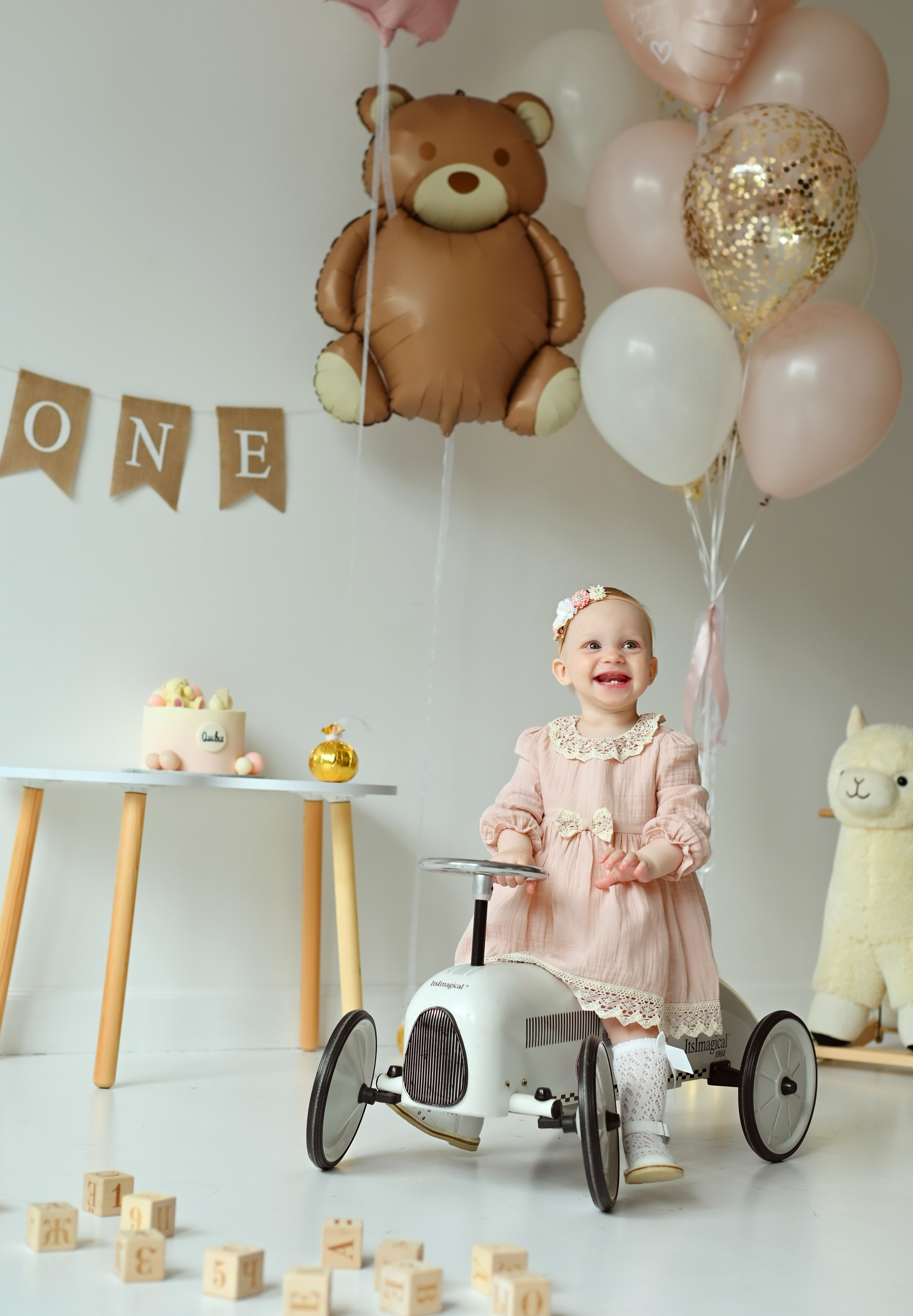 Первый день Рождения. Фотограф Альбина Вакунова