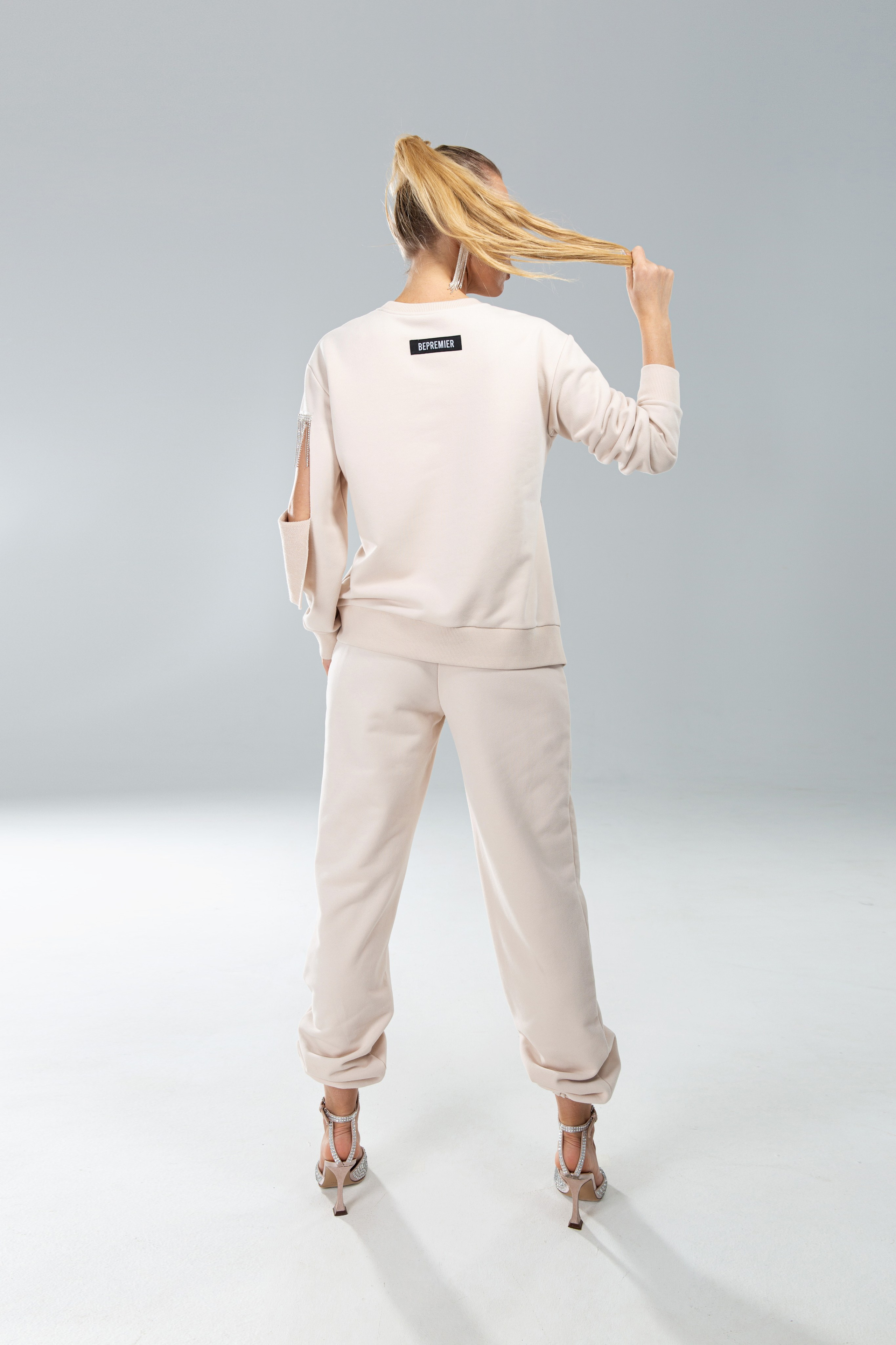 Фотосъемка стильных луков для маркетплейса и шоу-рума. Свадебный и портретный фотограф в Санкт-Петербурге Надежда Чечулина