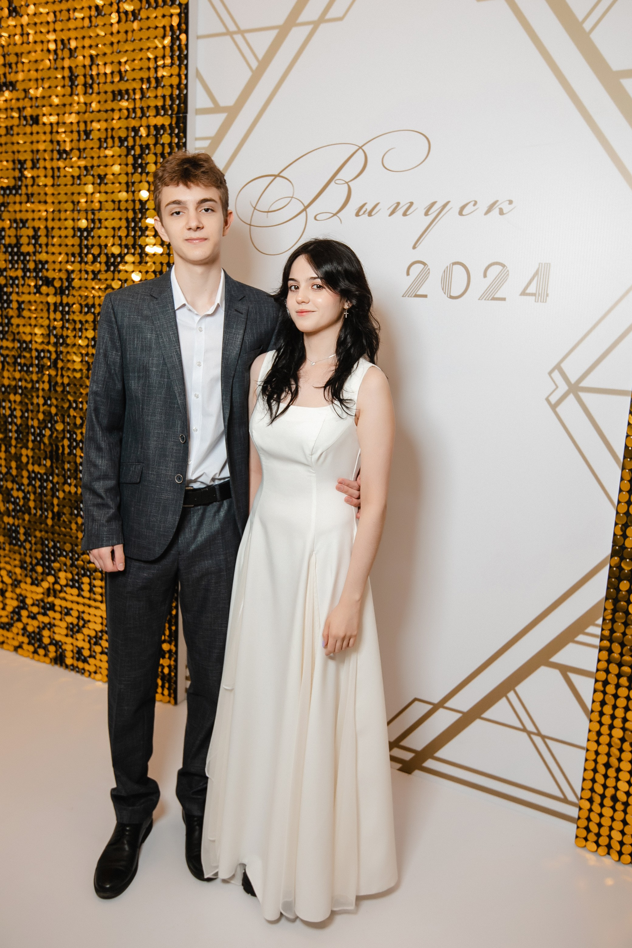 Выпускной Гимназия 1. Роман Урумбаев фотограф Нижневартовск