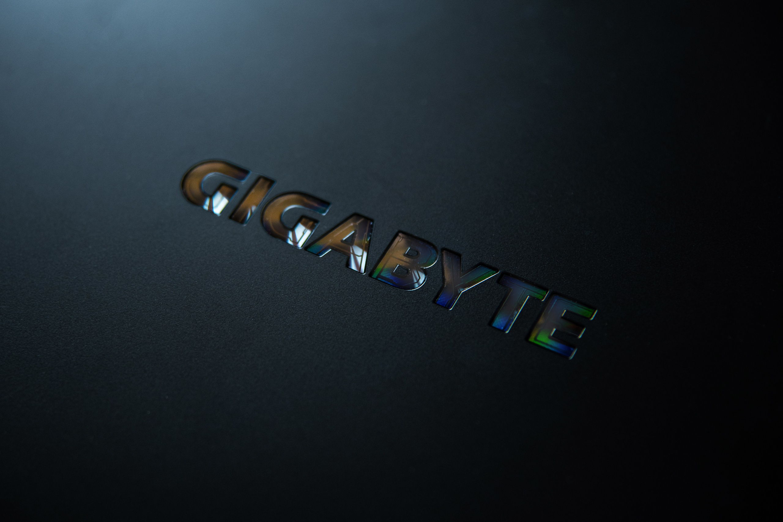 GIGABYTE. Фотограф в Алматы Артемий Матюнин