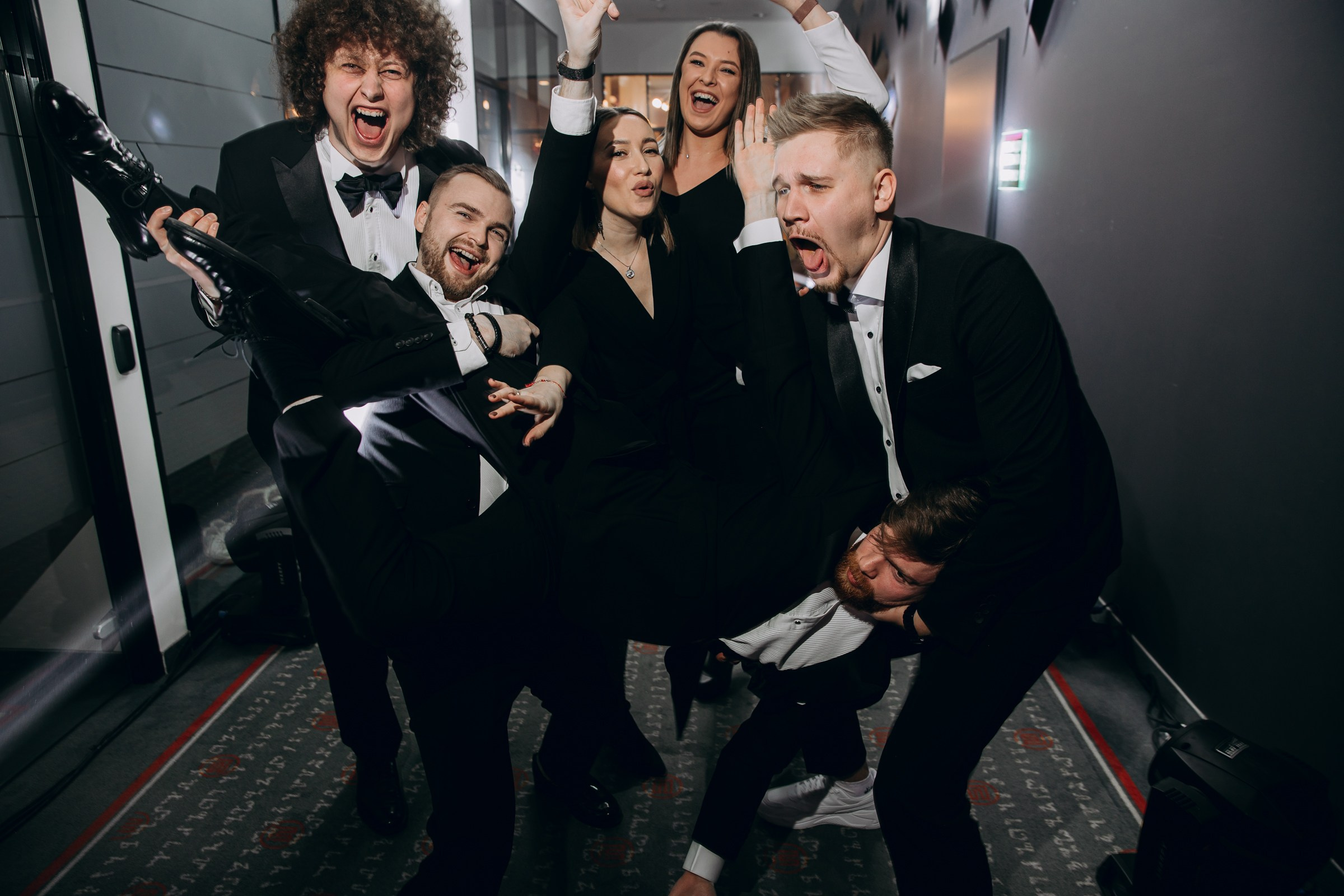 Профессиональный фотограф Дмитрий Мазуркевич — студийные, свадебные и репортажные съемки. Дмитрий Мазуркевич: Профессиональный Репортажный Фотограф