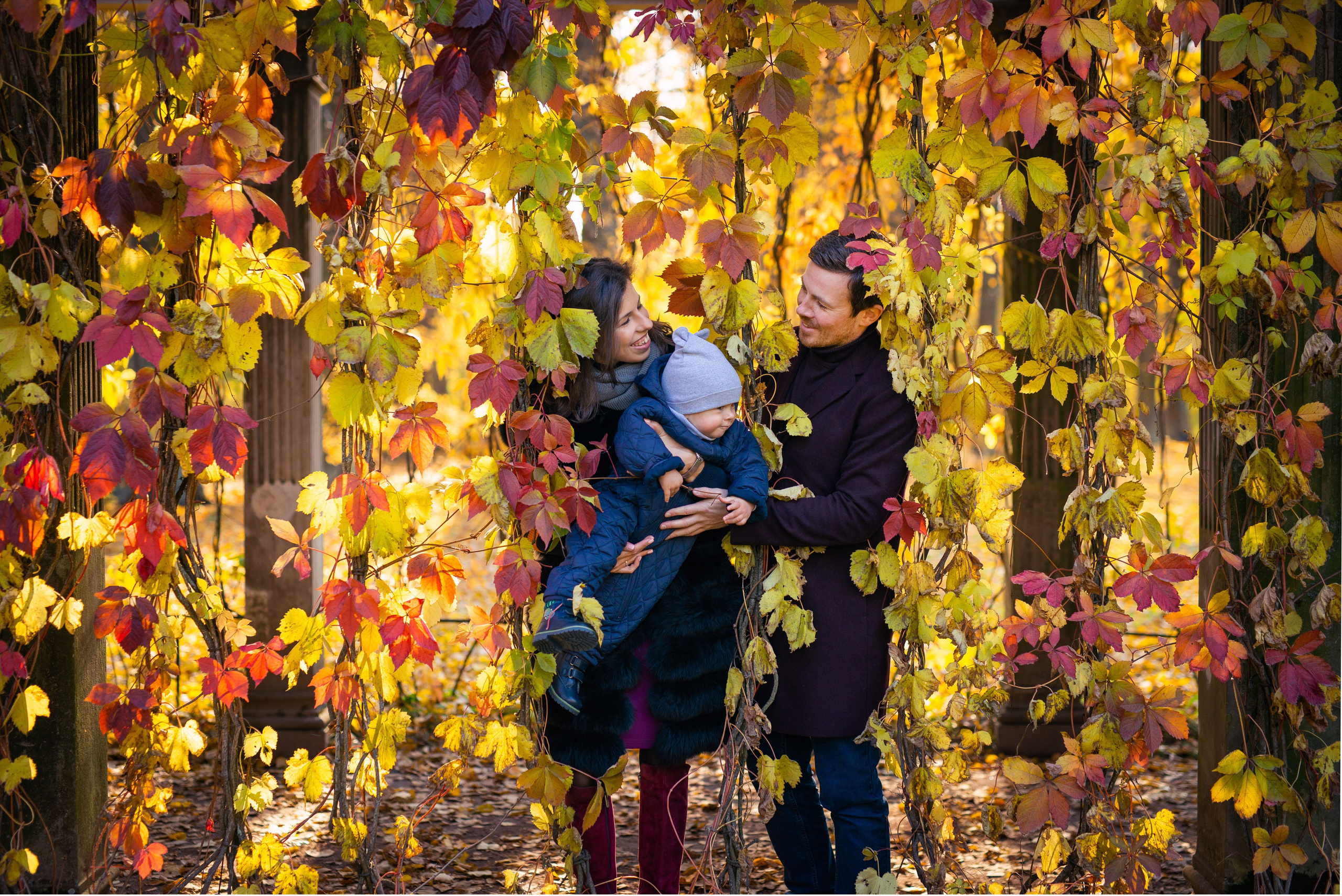 Егор, Валерия и Андрей осенняя прогулка. Портретный, семейный и свадебный фотограф в Санкт-Петербурге и в Пушкине Ширяев Денис