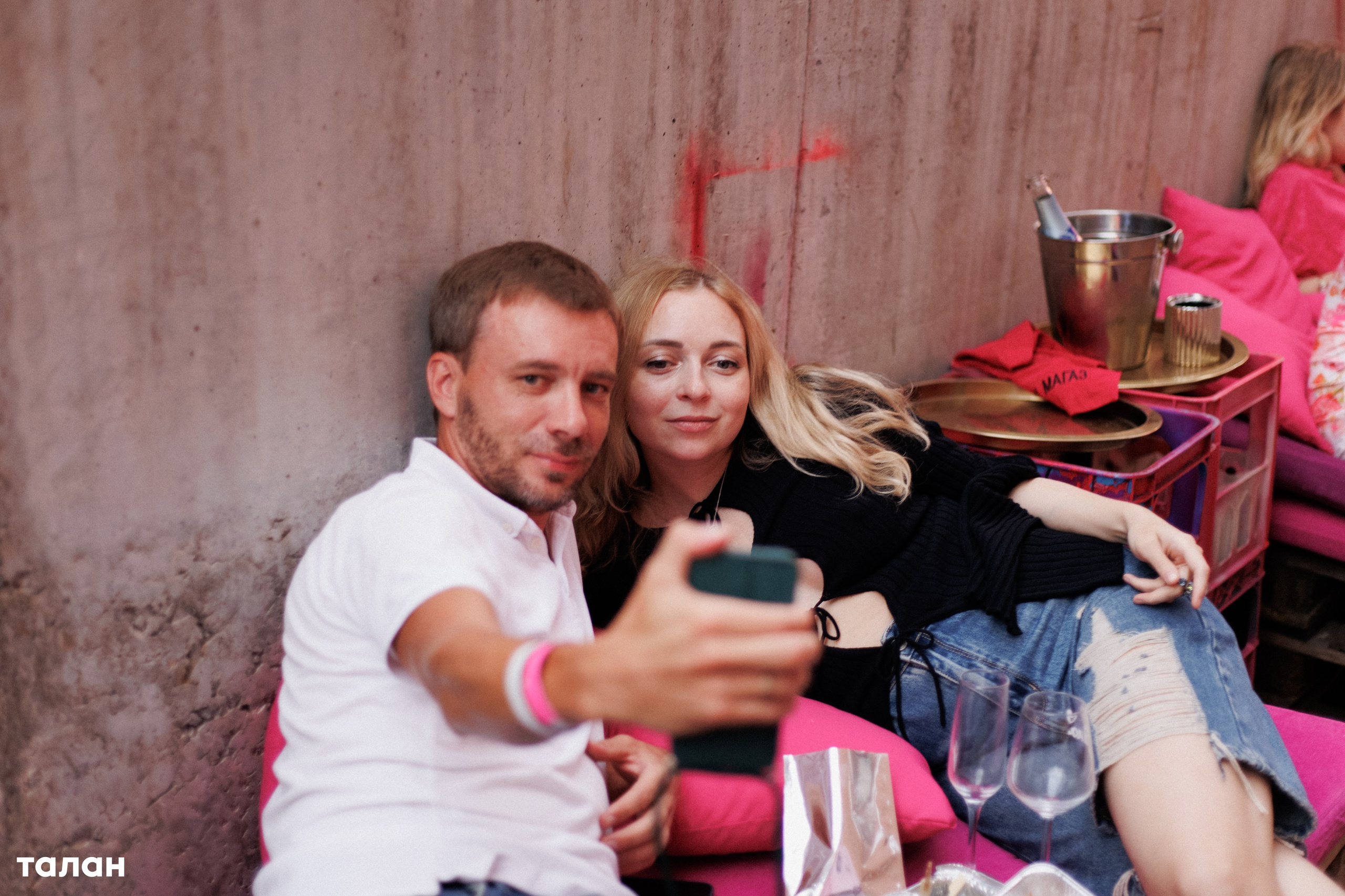 ВИНОТЕКА [бар+магаз] — BIRTHDAY PARTY. СВОИ. ФОТООТЧЕТЫ-СОБЫТИЯ-МЕСТА