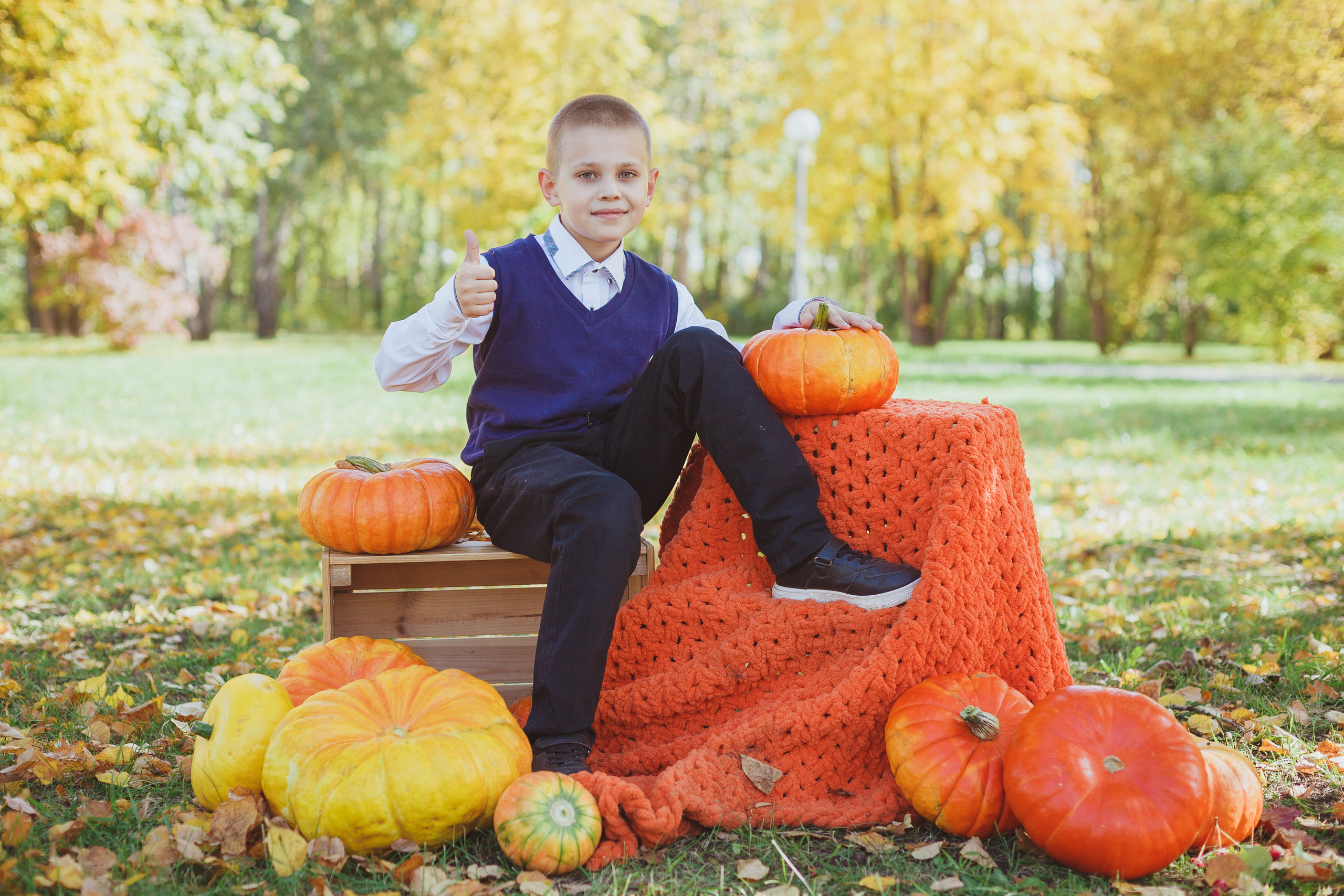 Школьная фотосессия на 31 августа. 1,2,3 сентября. Портреты детей 4-6 штук. Групповые общие 2-5 шт. Цена 450р. (1). Семейный и детский фотограф в Сухом Логу Ольга Кайгородова