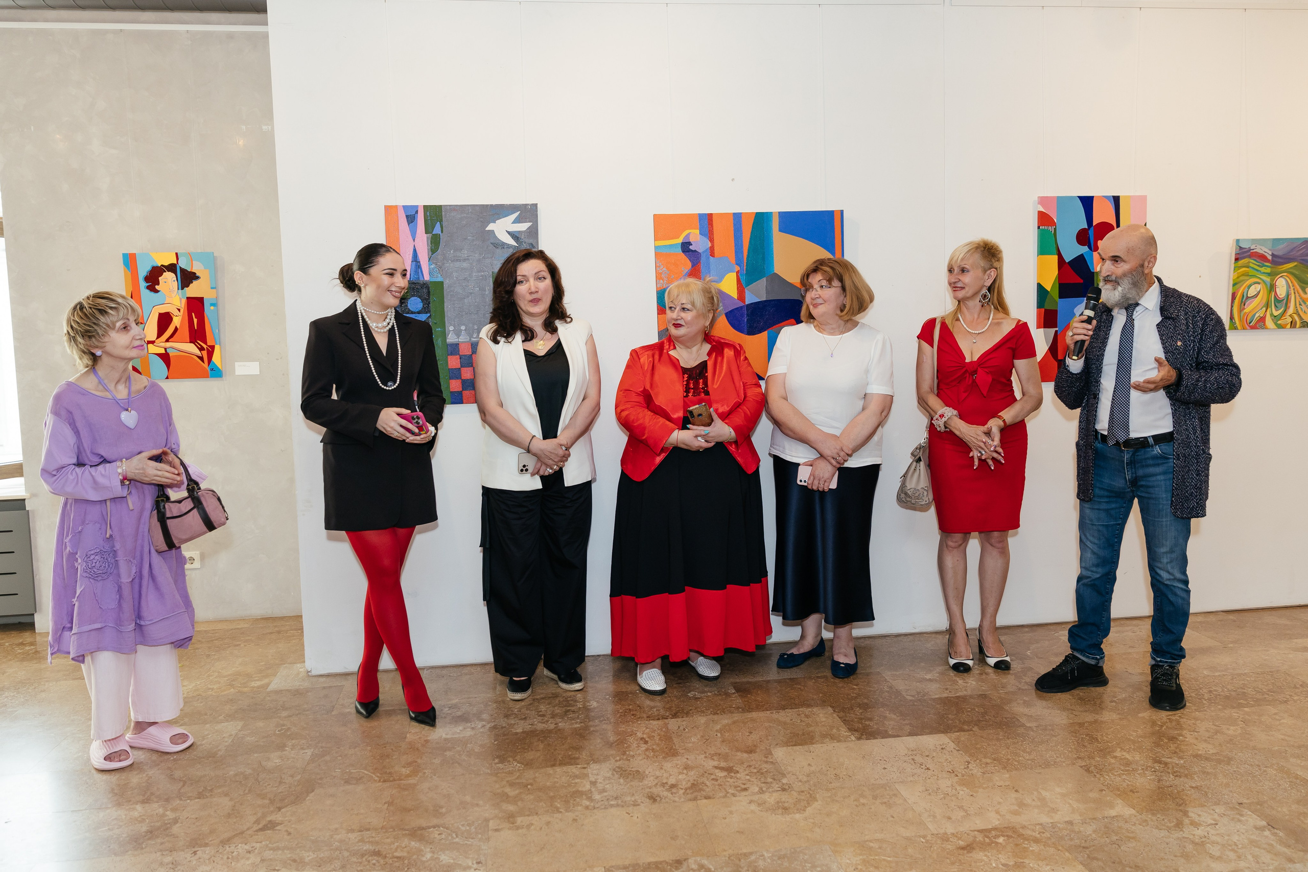 Выставка Лиры Алборовой «Цвет — это я». Свадебный и репортажный фотограф в Санкт-Петербурге Николай Голованов