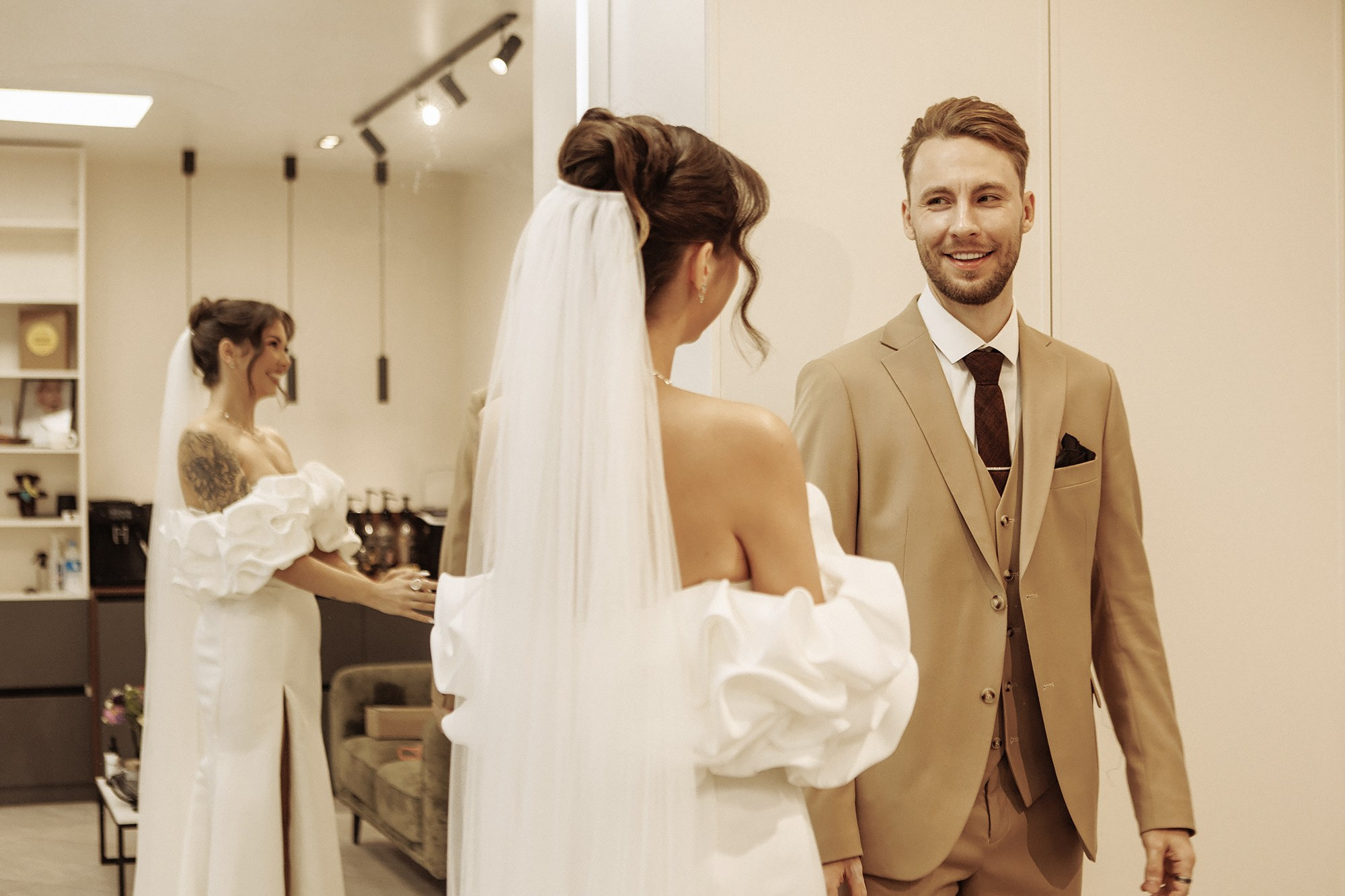 Саша и Вика 5.09.25. Свадебный фотограф Владивосток Алина Гевондова